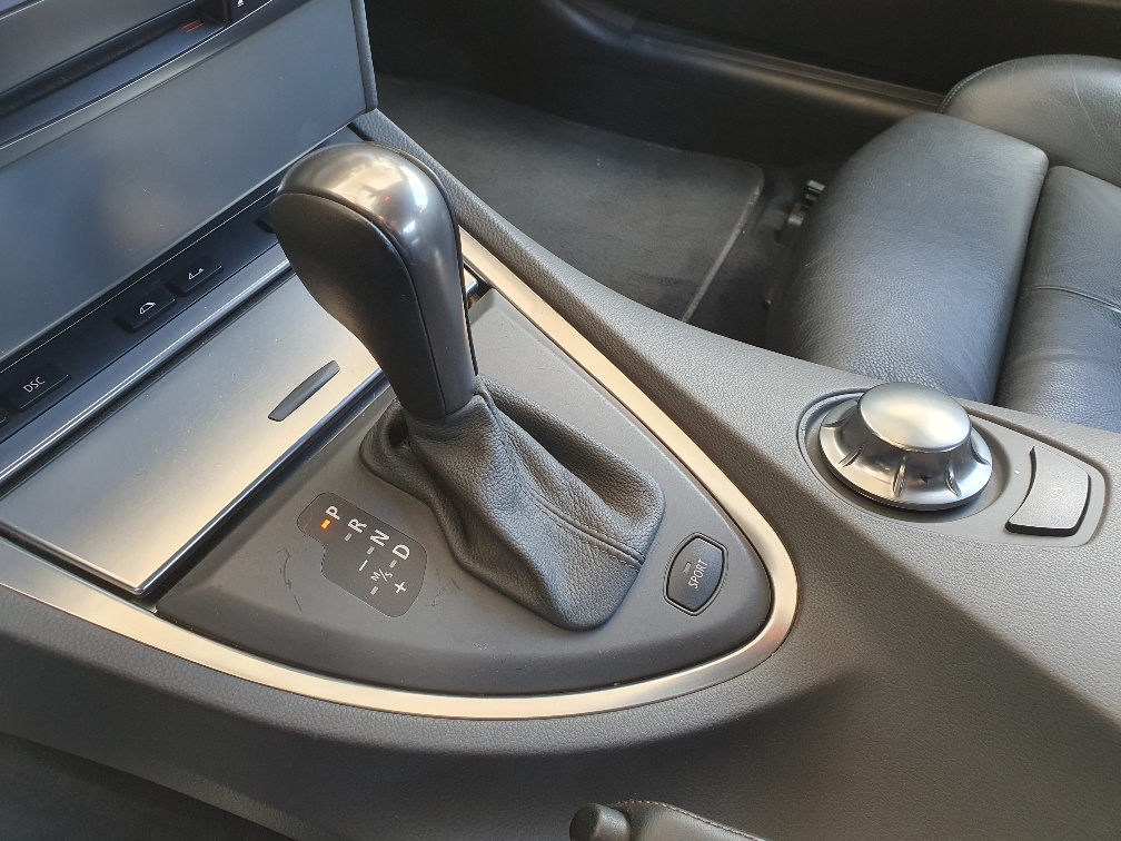 BMW 645 Ci Cabriolet Automat-image-10