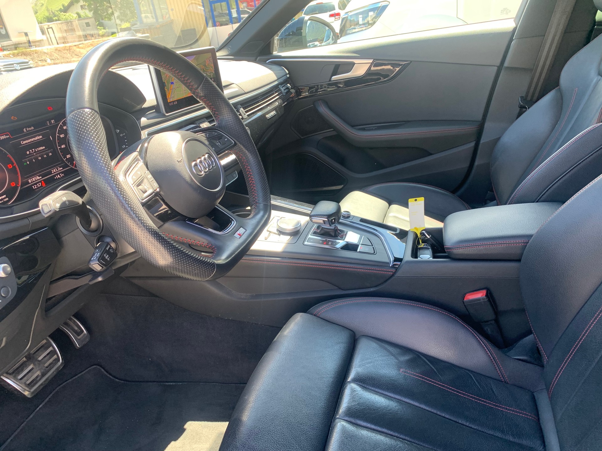 AUDI A4 Avant 40 TDI quattro S-tronic-image-21