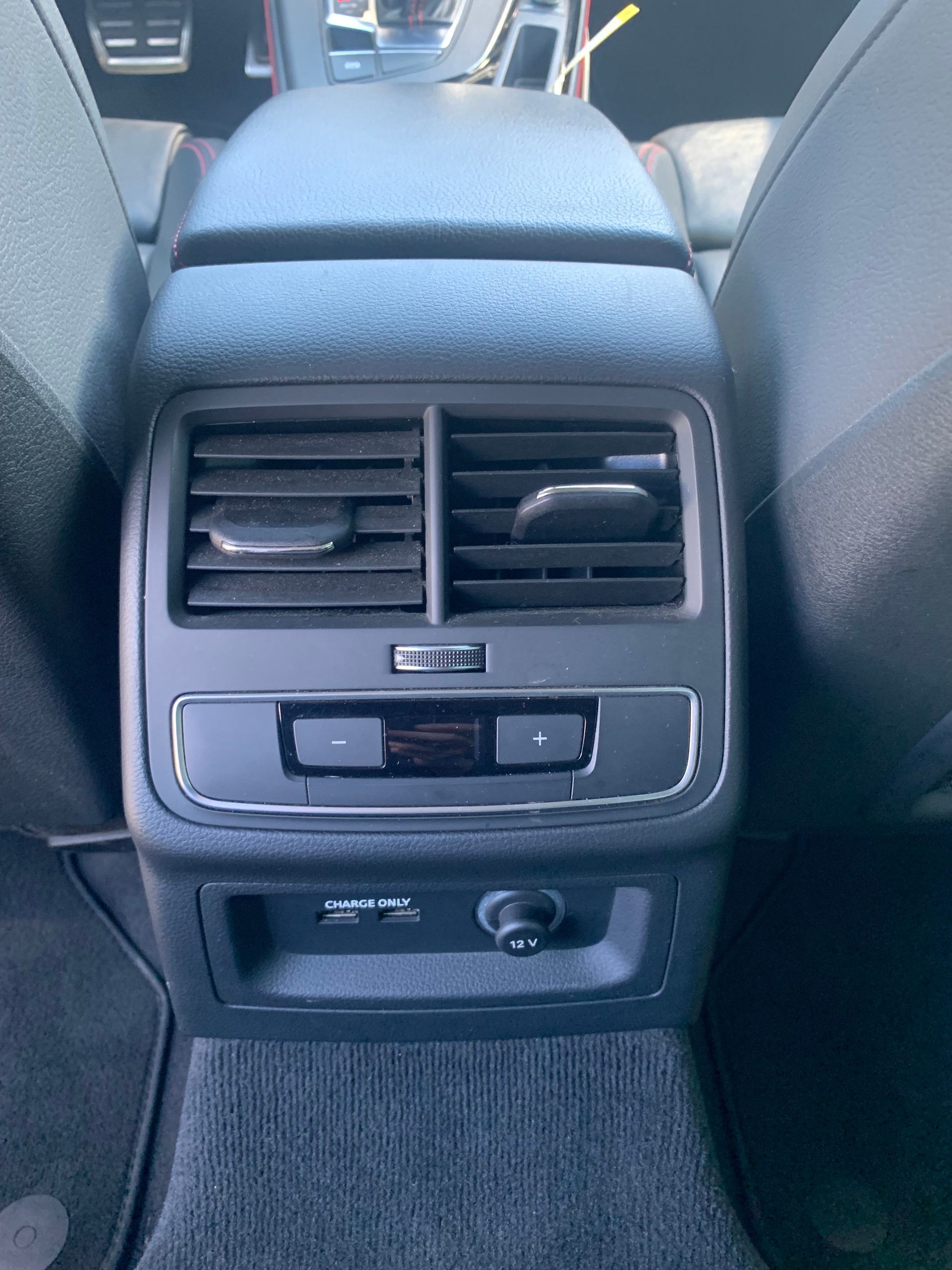 AUDI A4 Avant 40 TDI quattro S-tronic-image-16