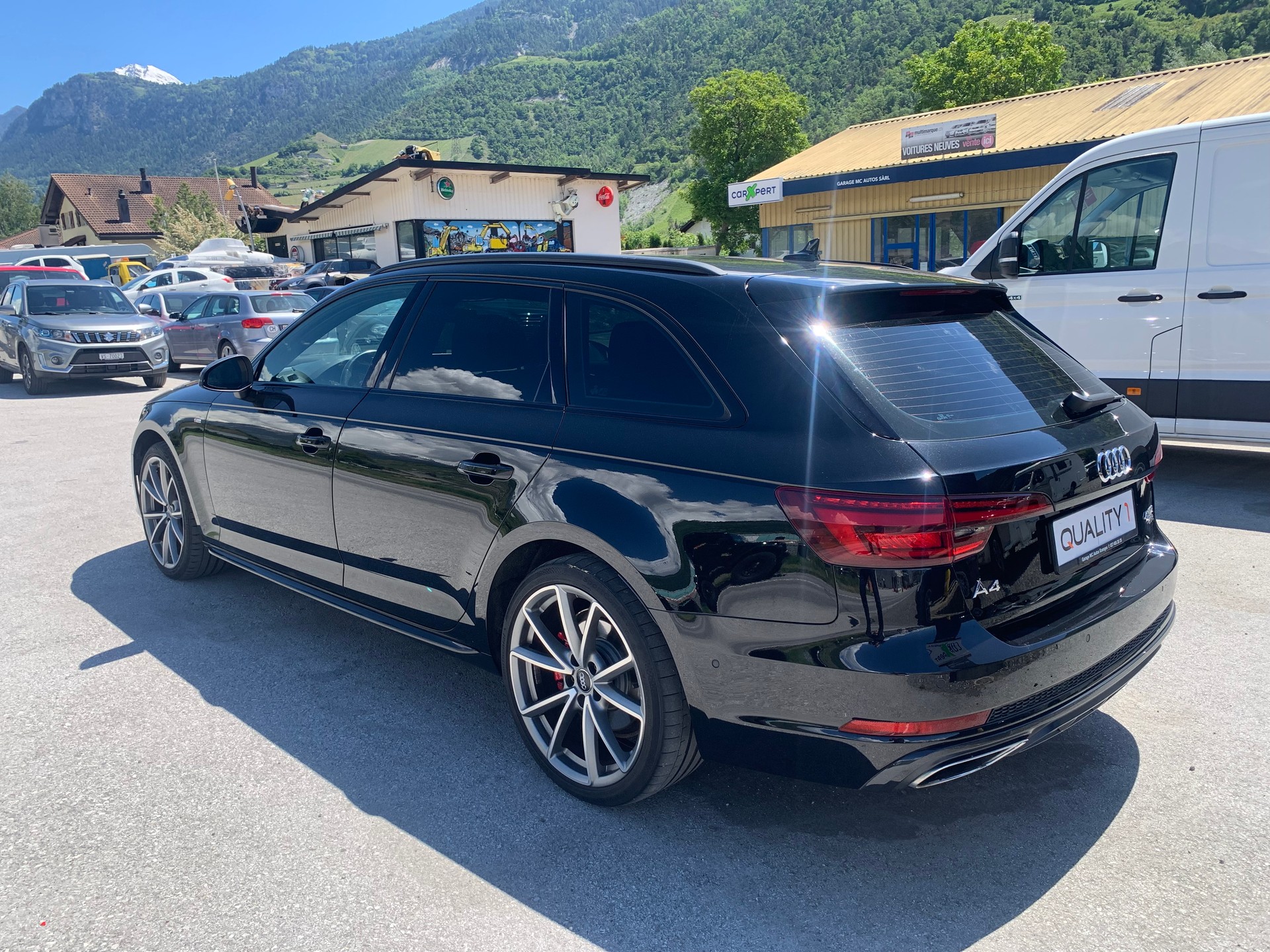 AUDI A4 Avant 40 TDI quattro S-tronic-image-8