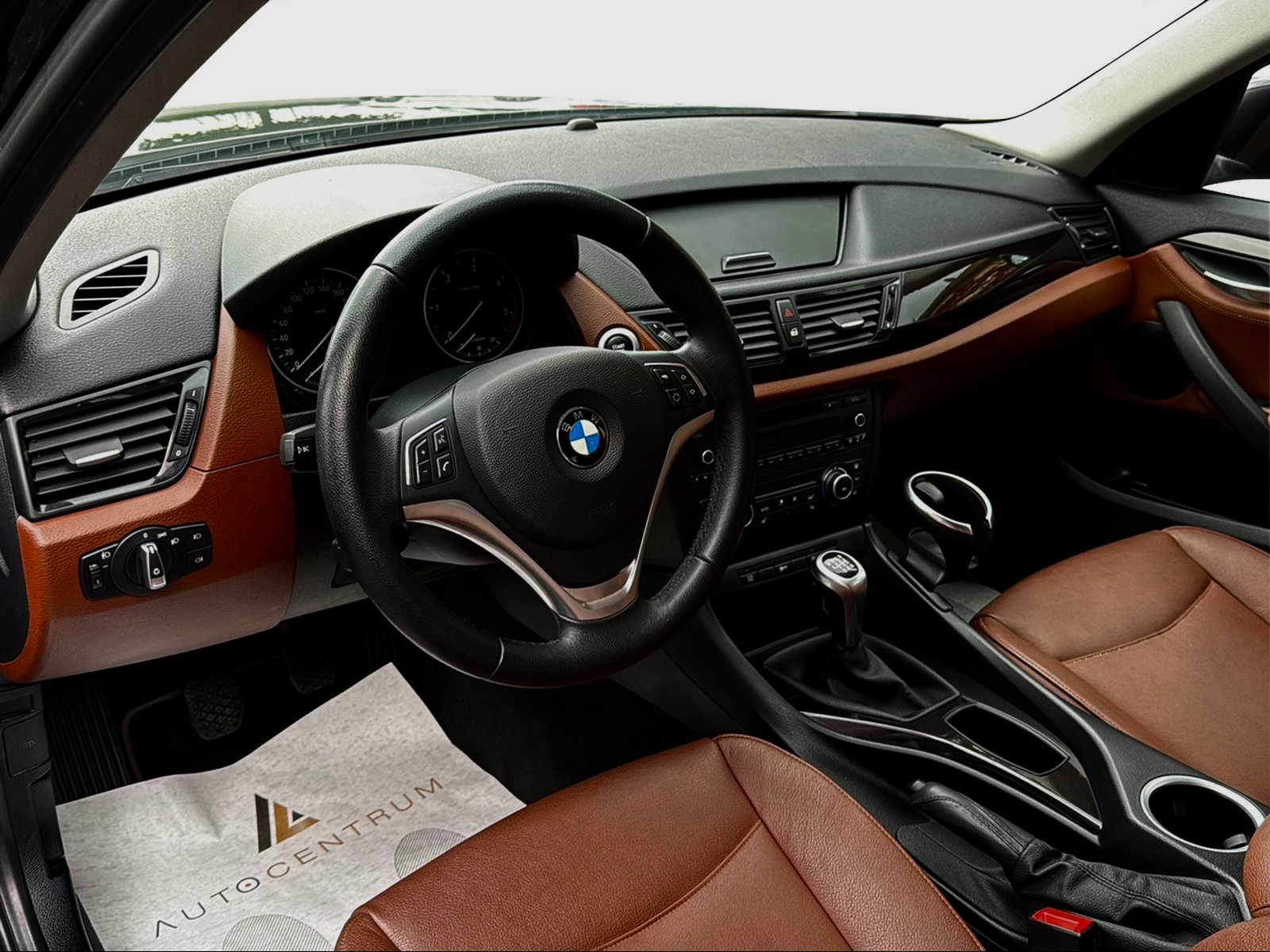 BMW X1 sDrive 20d Efficient-Dynamics Edition xLine-showroom-element-1