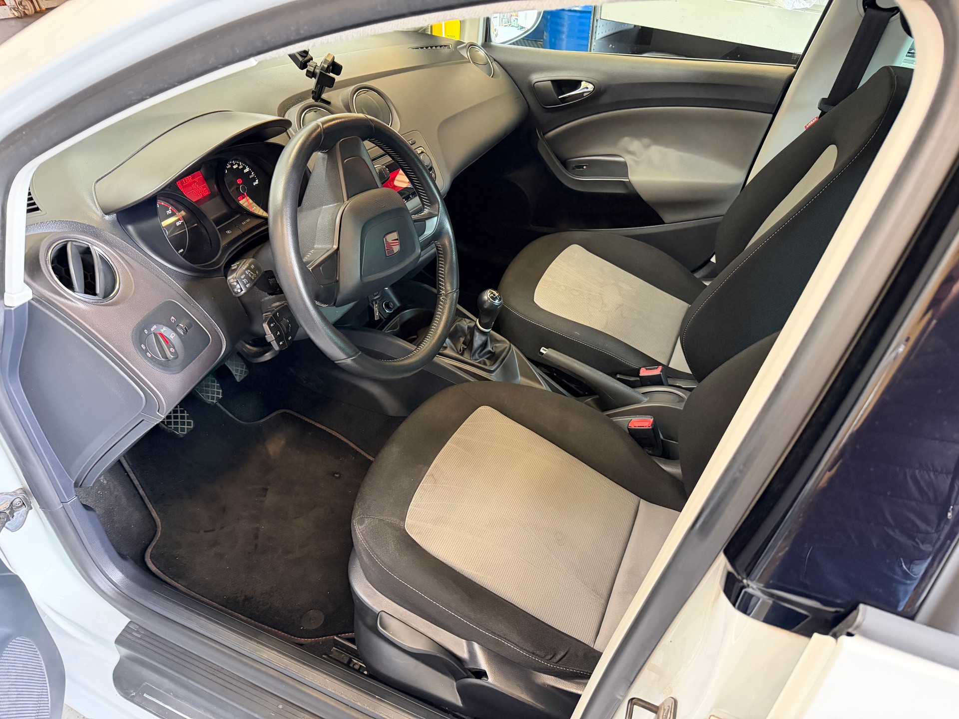 SEAT Ibiza SC 1.2 TSI Style Stopp-Start-image-3