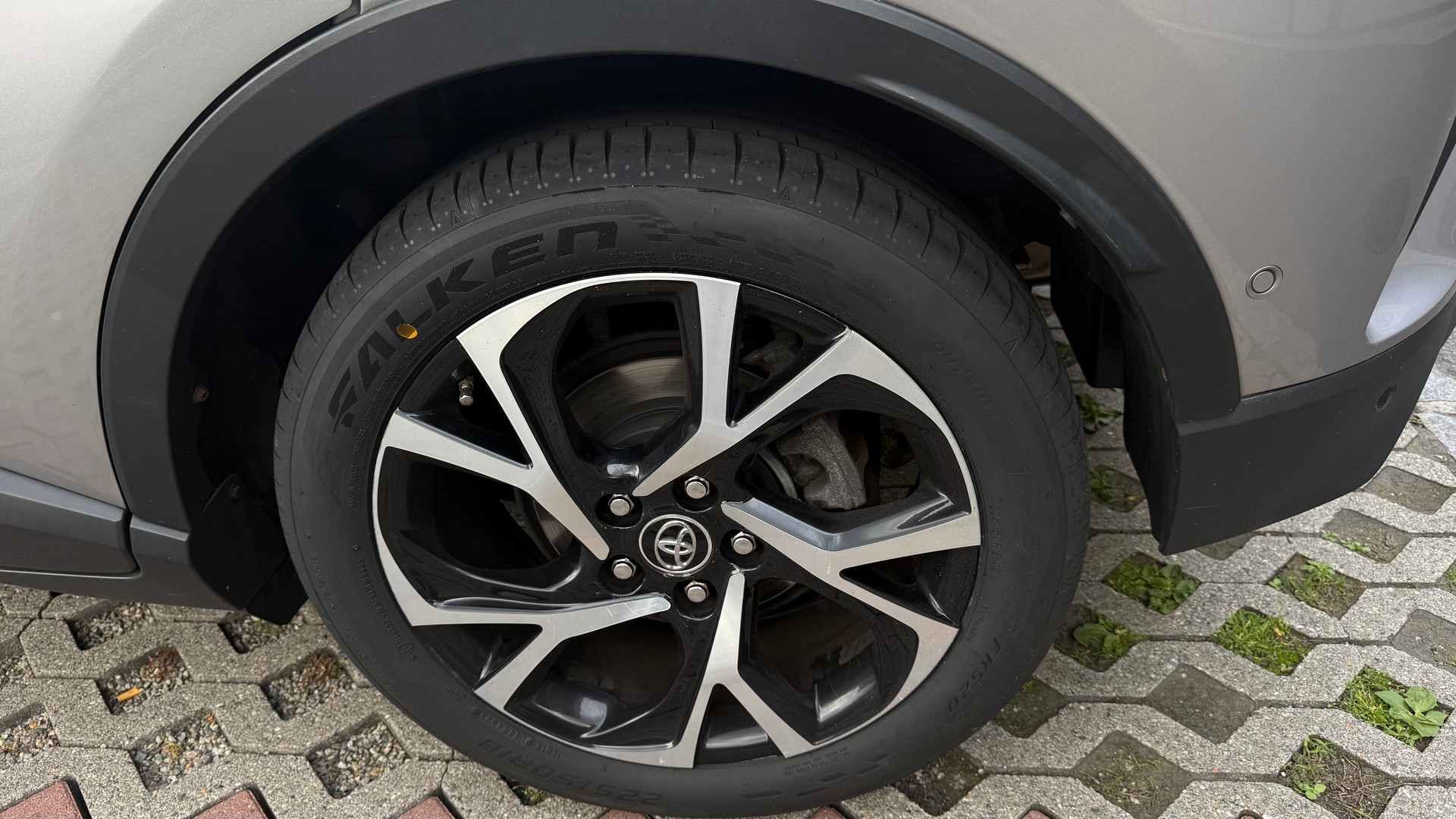 TOYOTA C-HR 1.8 HSD Style CVT-showroom-element-3