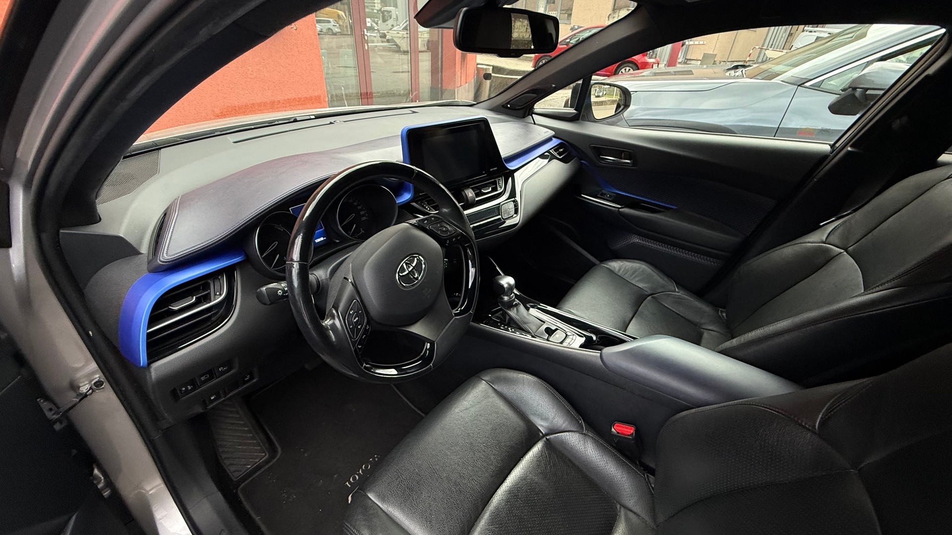 TOYOTA C-HR 1.8 HSD Style CVT-image-14