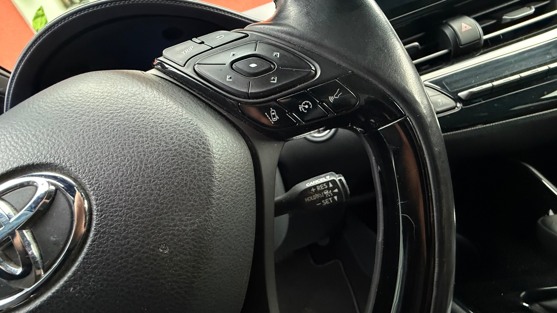 TOYOTA C-HR 1.8 HSD Style CVT-image-13