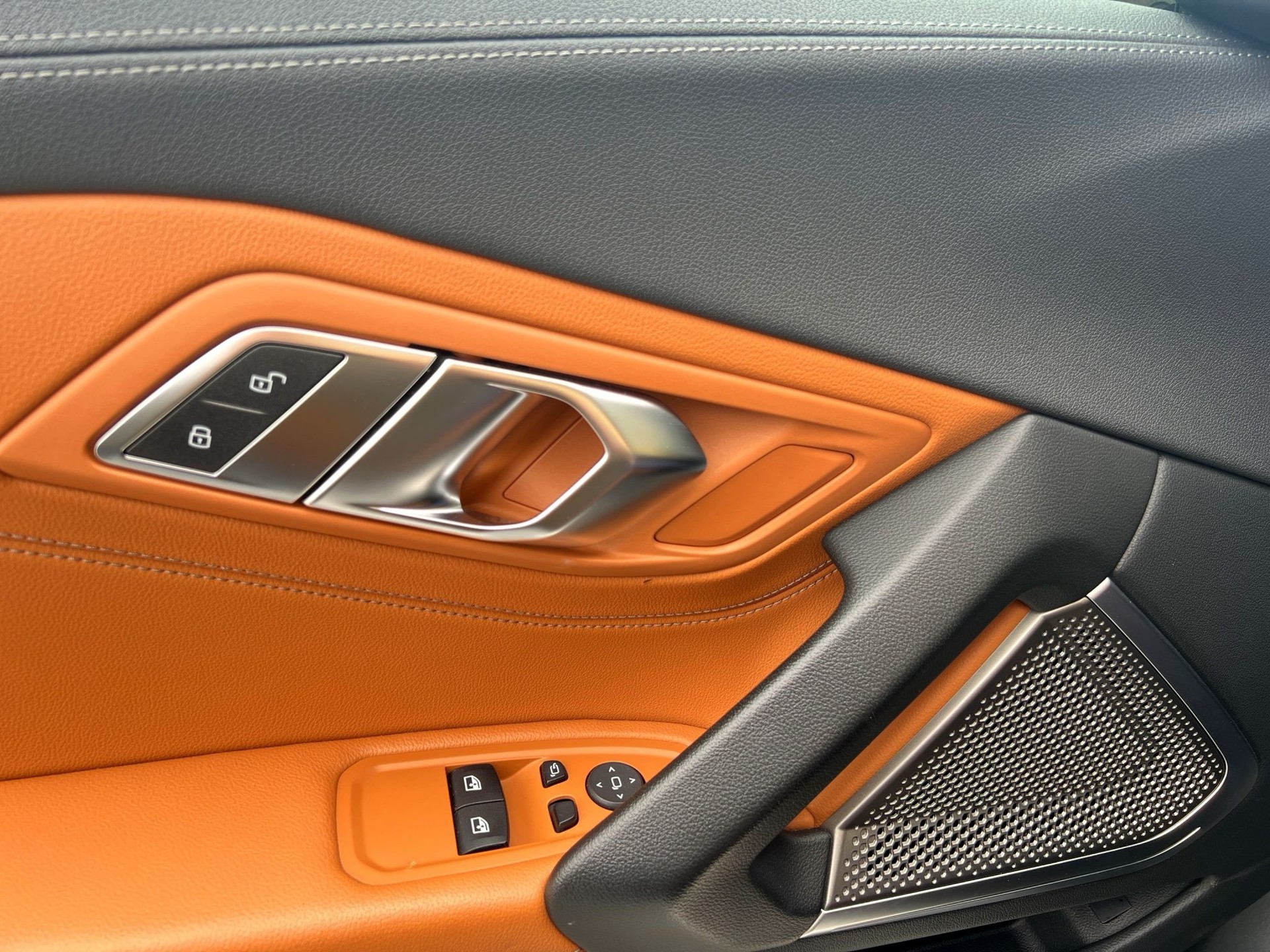BMW Z4 sDrive 20i M Sport Steptronic-image-21