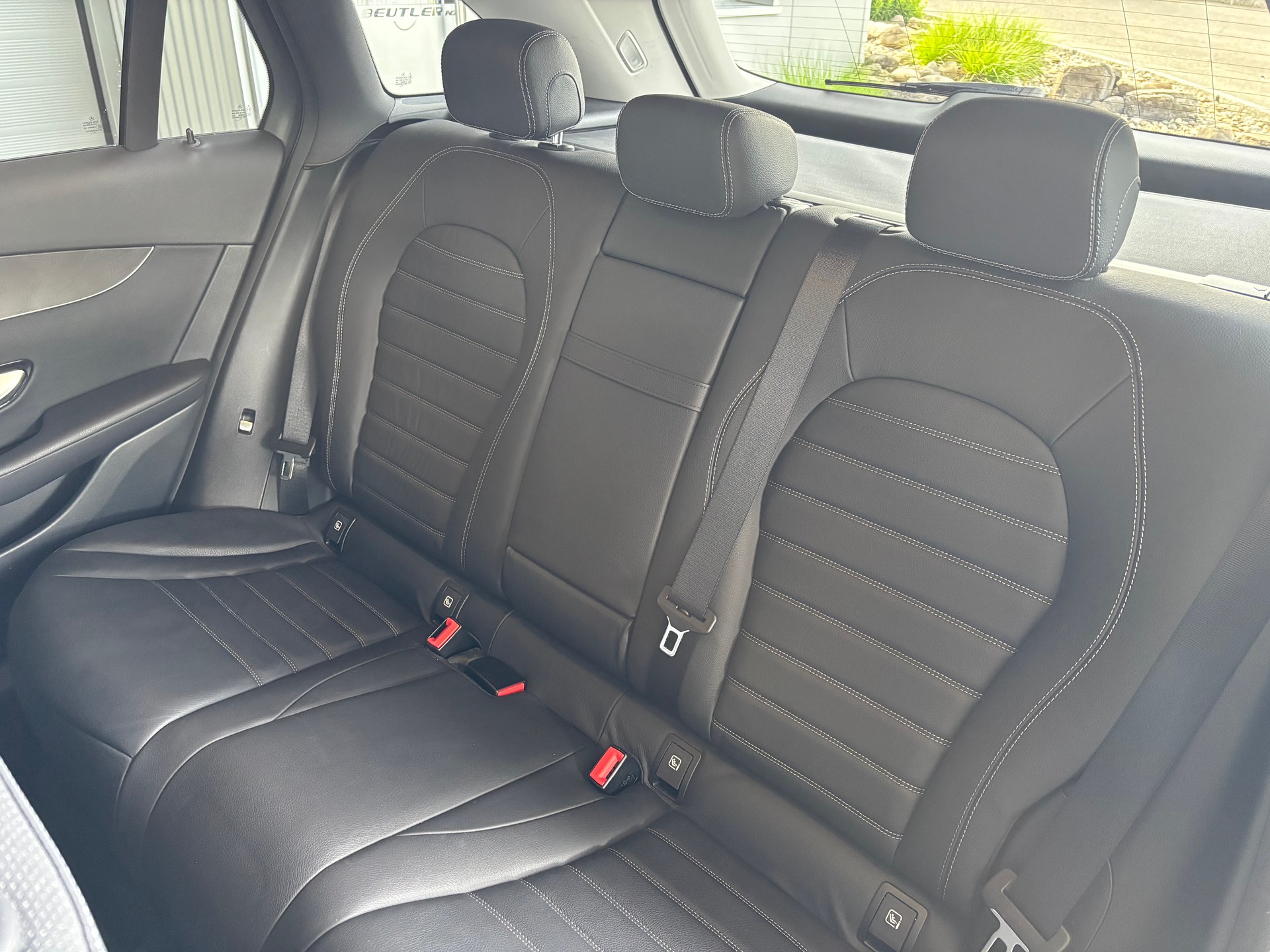 MERCEDES-BENZ GLC 350 e AMG Line 4Matic 7G-Tronic-image-9