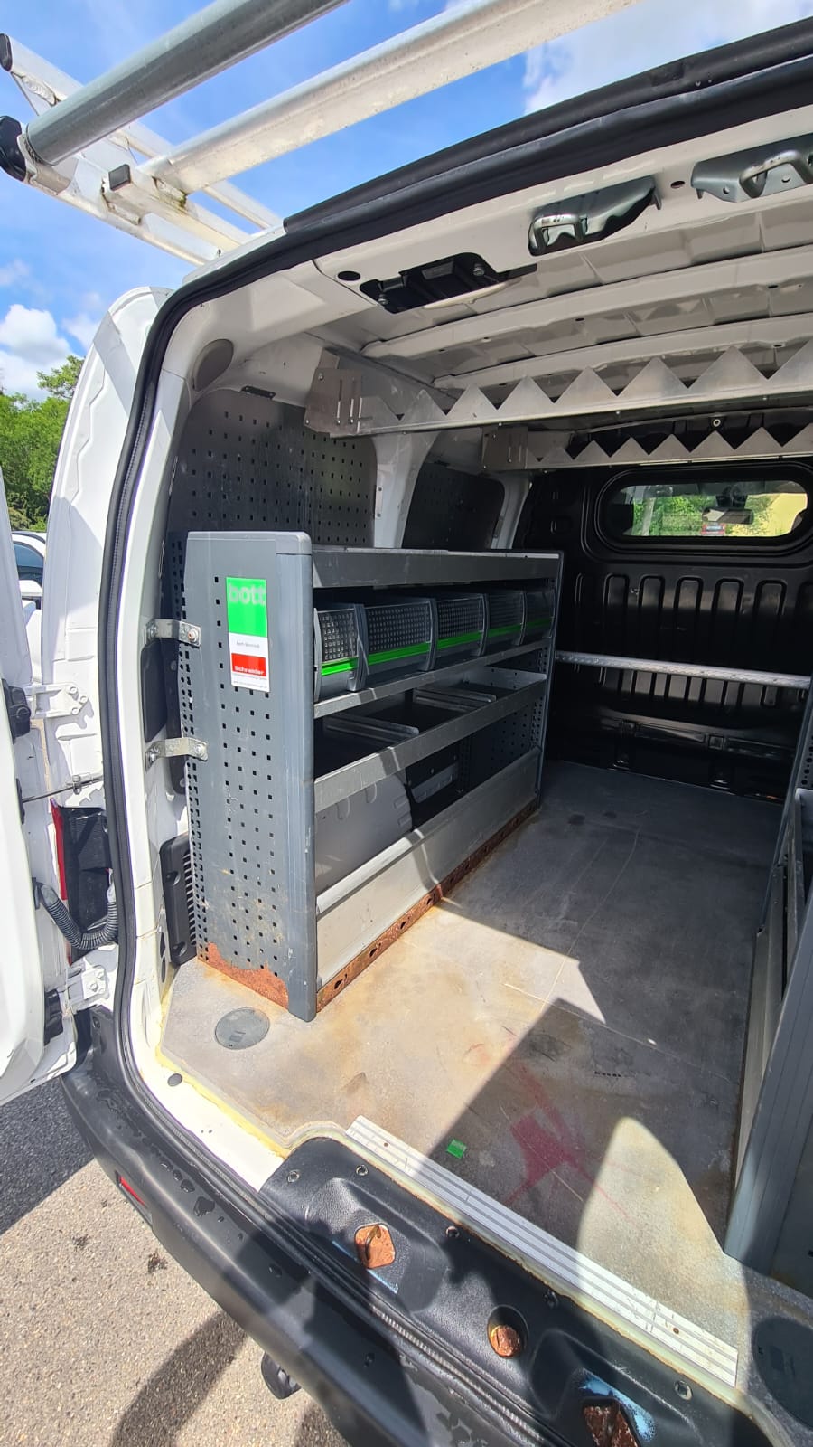 NISSAN NV200 1.5 dCi 90 Comfort Euro 6 ** ** Klimaanlage ** Werkstatt-Einrichtung ** RF-Kamera ** Anh-Kupplung ** LTZ MFK 20.09.2024 **-image-9