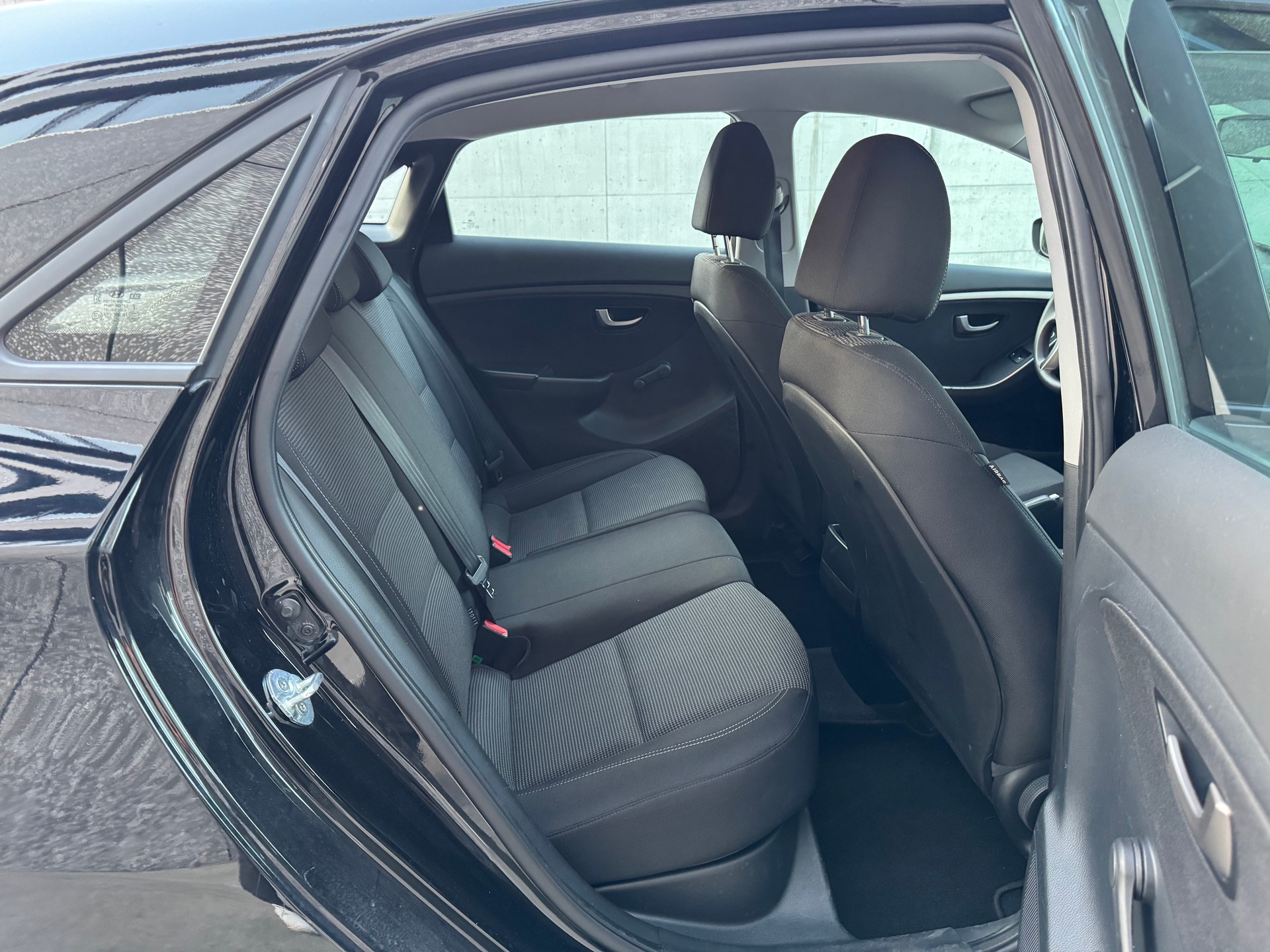HYUNDAI i30 1.4 Comfort-image-12
