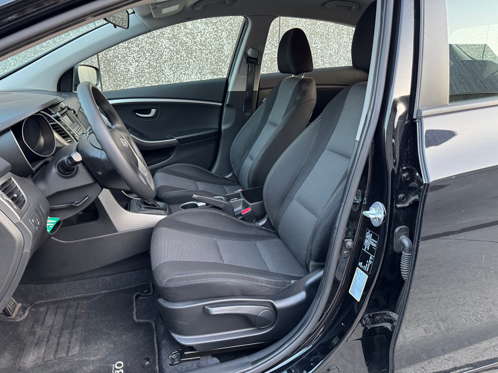 HYUNDAI i30 1.4 Comfort-image-10