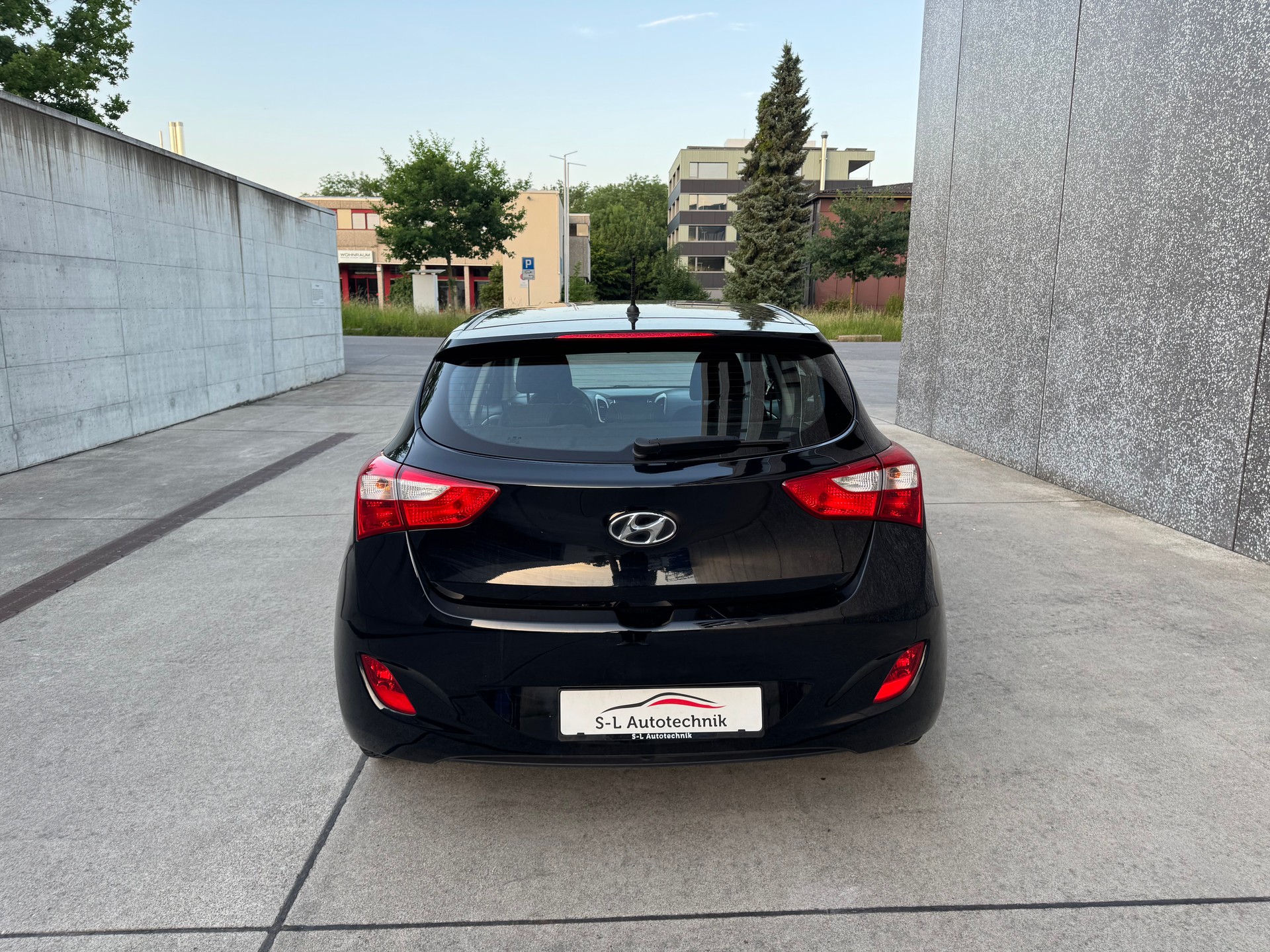 HYUNDAI i30 1.4 Comfort-image-5