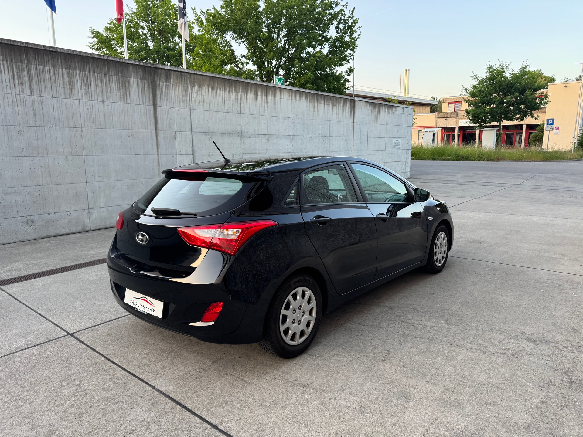 HYUNDAI i30 1.4 Comfort-image-4