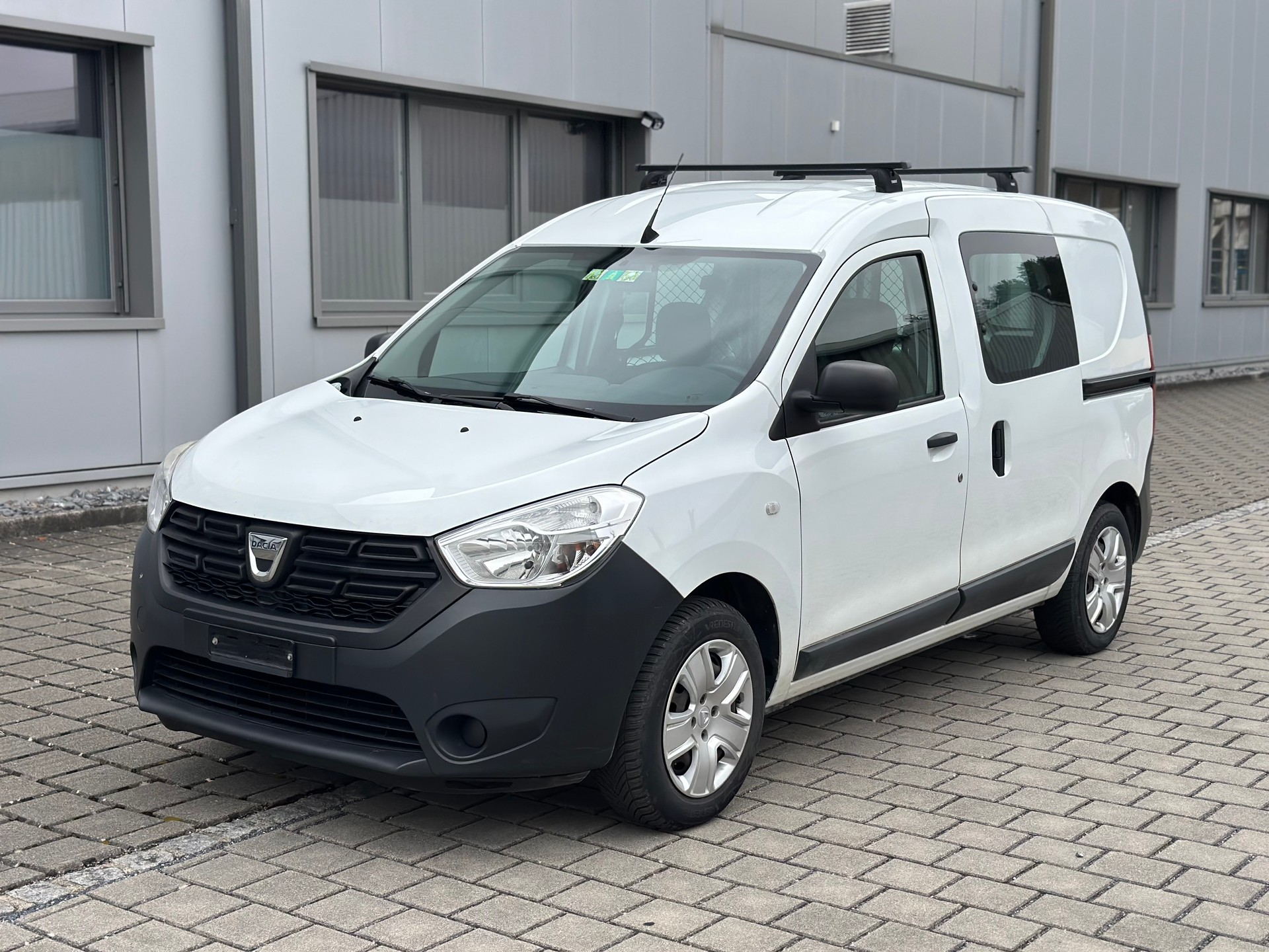 DACIA Dokker 1.2 T Ambiance-image-1