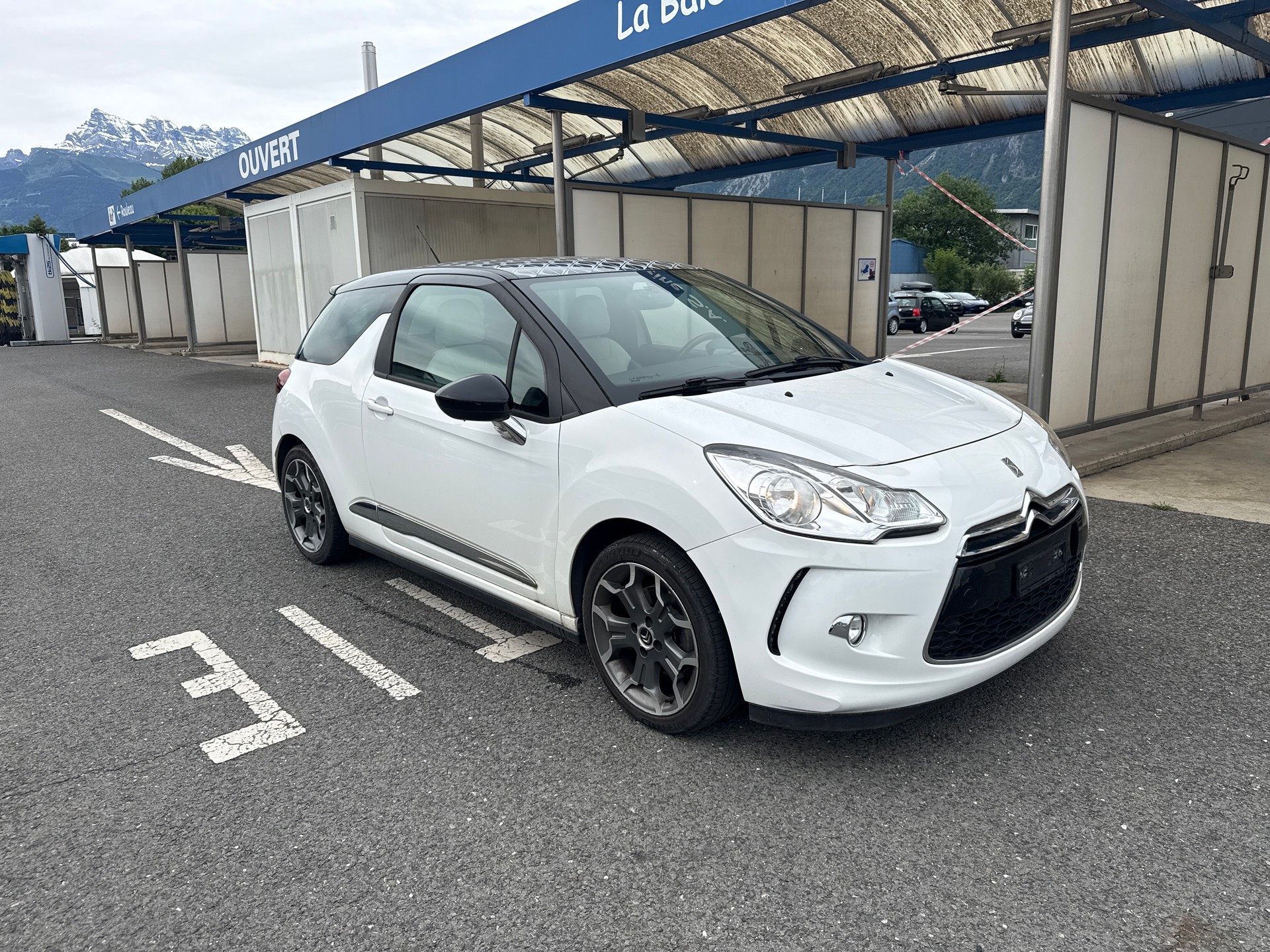 DS AUTOMOBILES DS3 1.6 THP Sport Chic-image-2