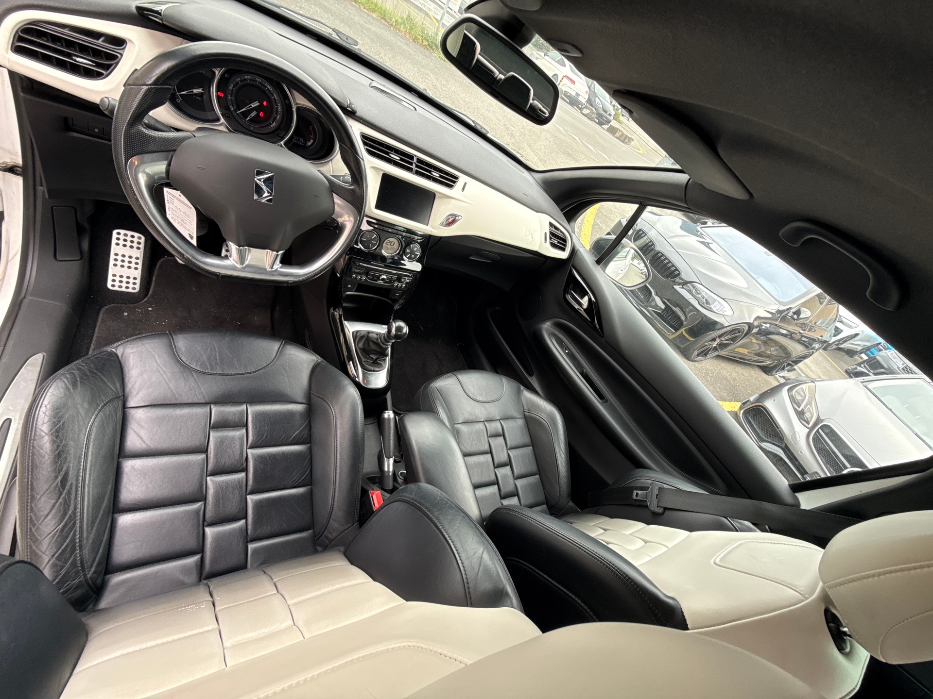 DS AUTOMOBILES DS3 1.6 THP Sport Chic-image-8