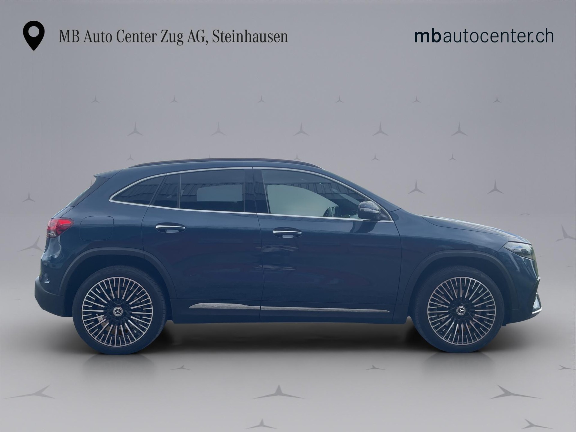 MERCEDES-BENZ EQA 300 Swiss Star AMG Line 4matic-image-6