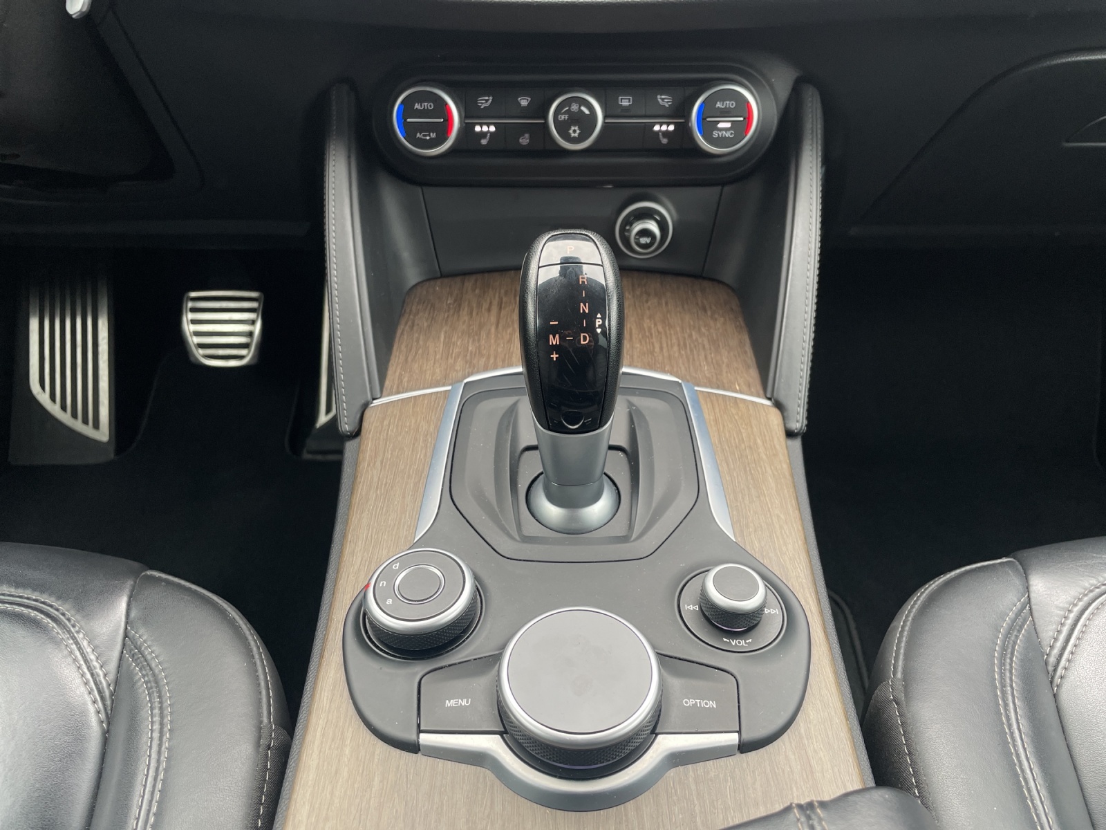 ALFA ROMEO Stelvio 2.0 First Edition Q4 Automatic-image-18