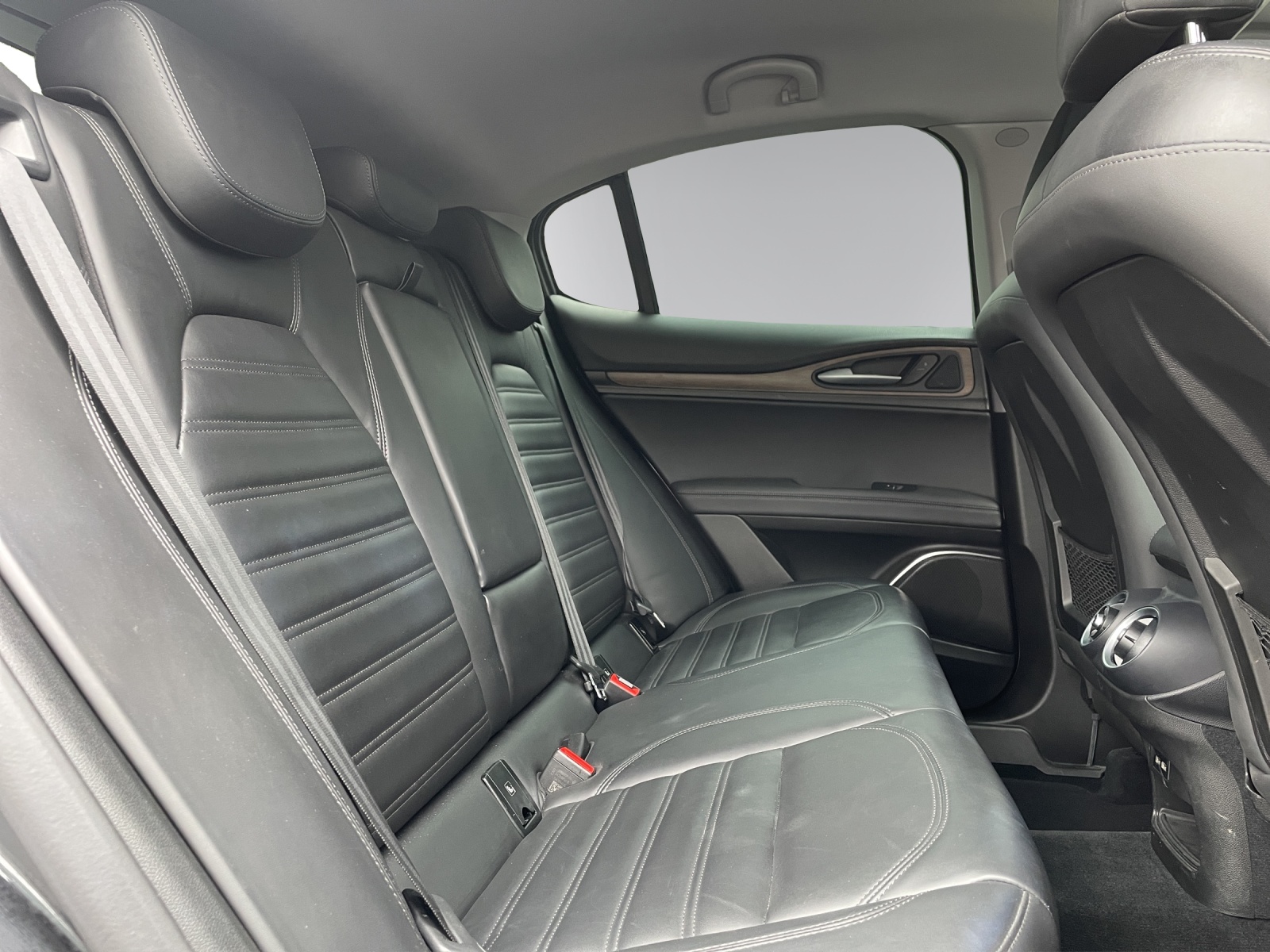ALFA ROMEO Stelvio 2.0 First Edition Q4 Automatic-image-11