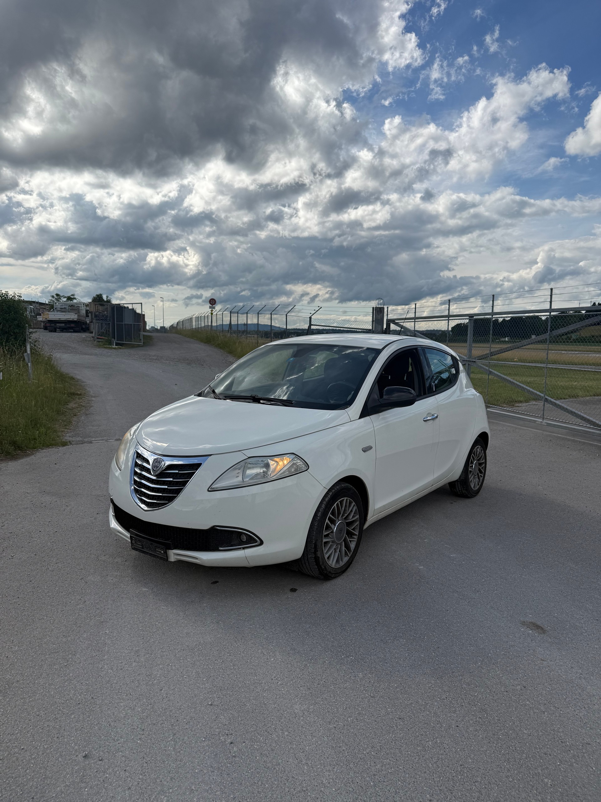 LANCIA Ypsilon 0.9 TwinAir Gold-image-2