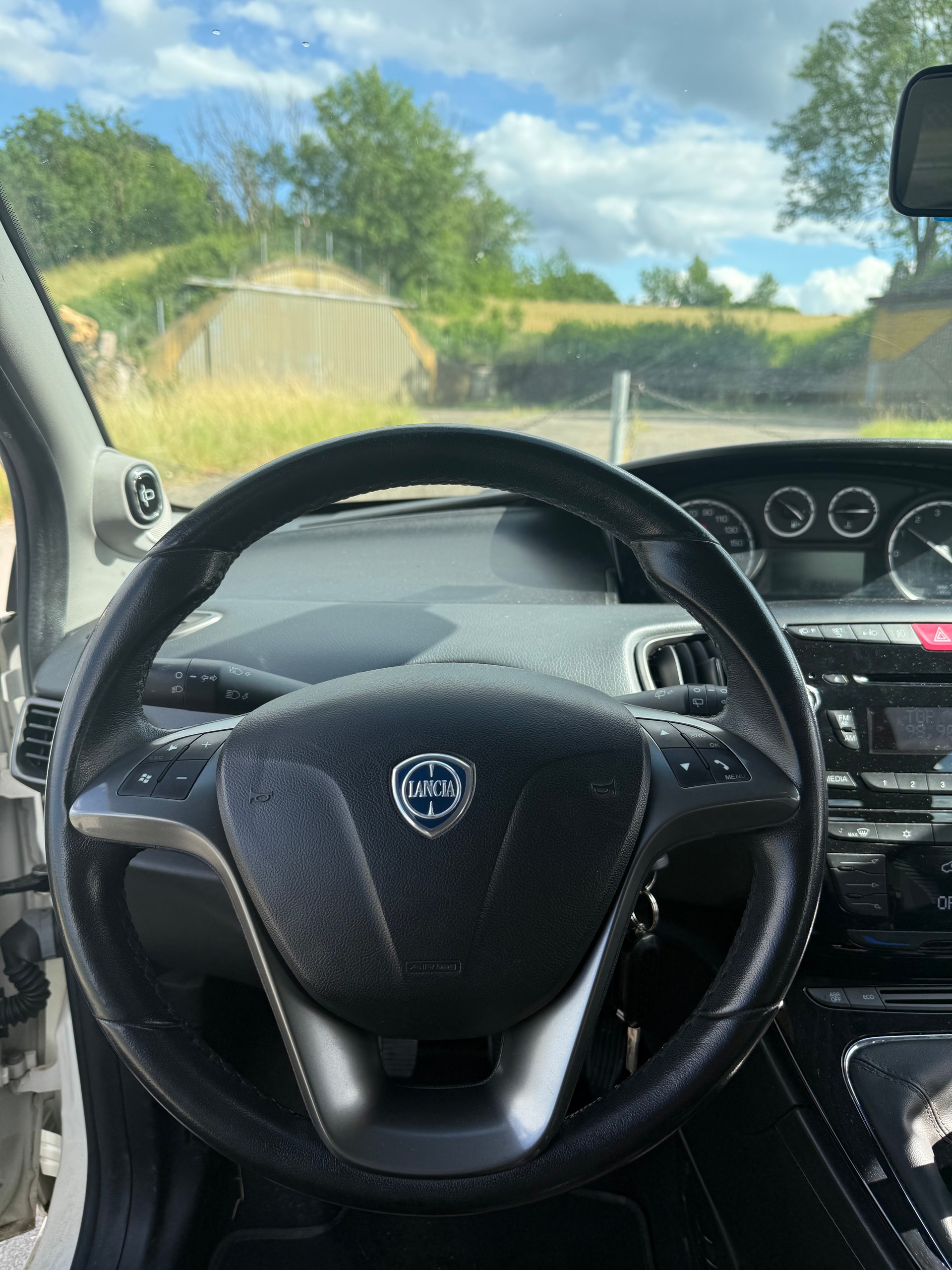 LANCIA Ypsilon 0.9 TwinAir Gold-image-11