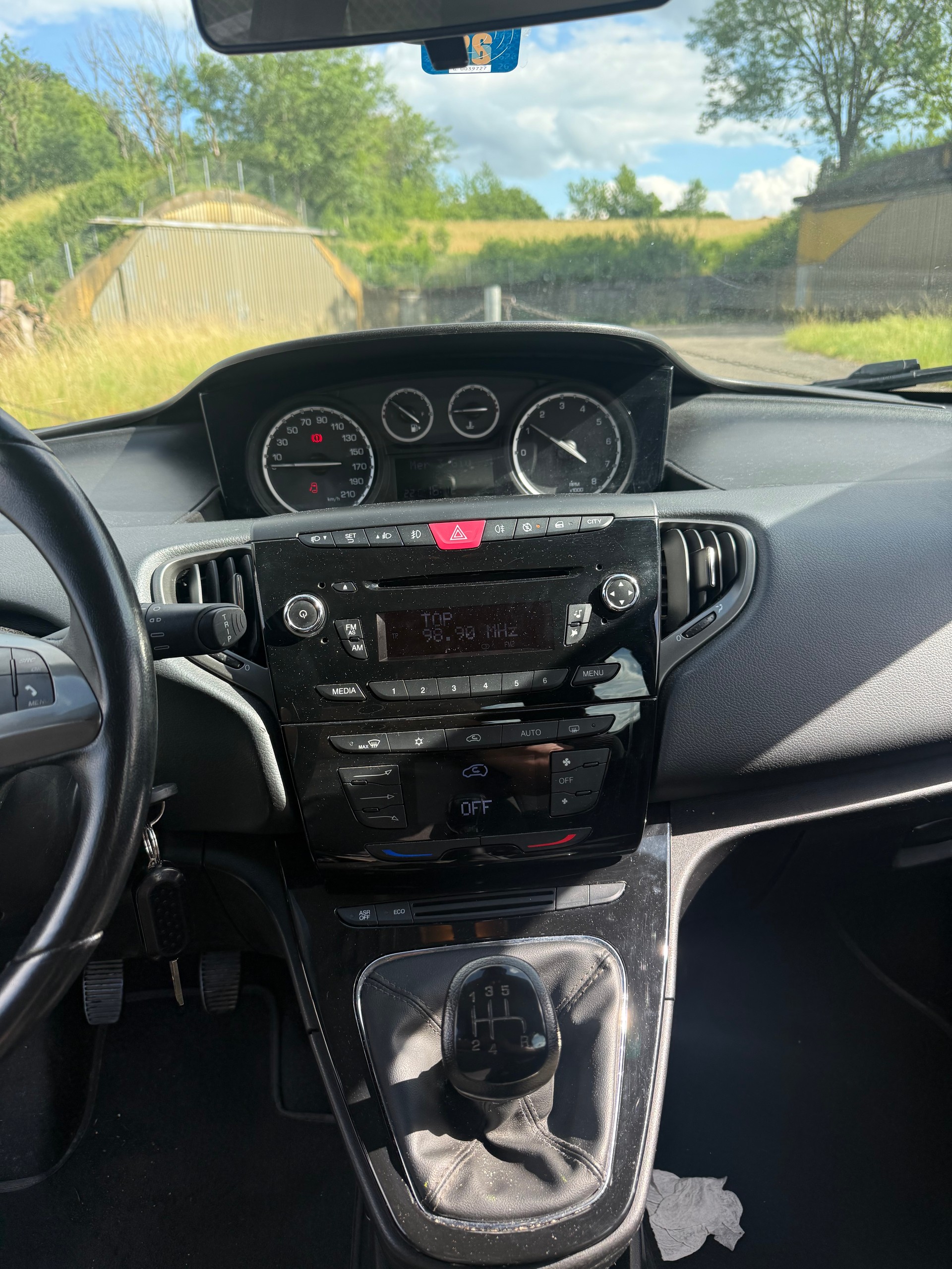 LANCIA Ypsilon 0.9 TwinAir Gold-image-10