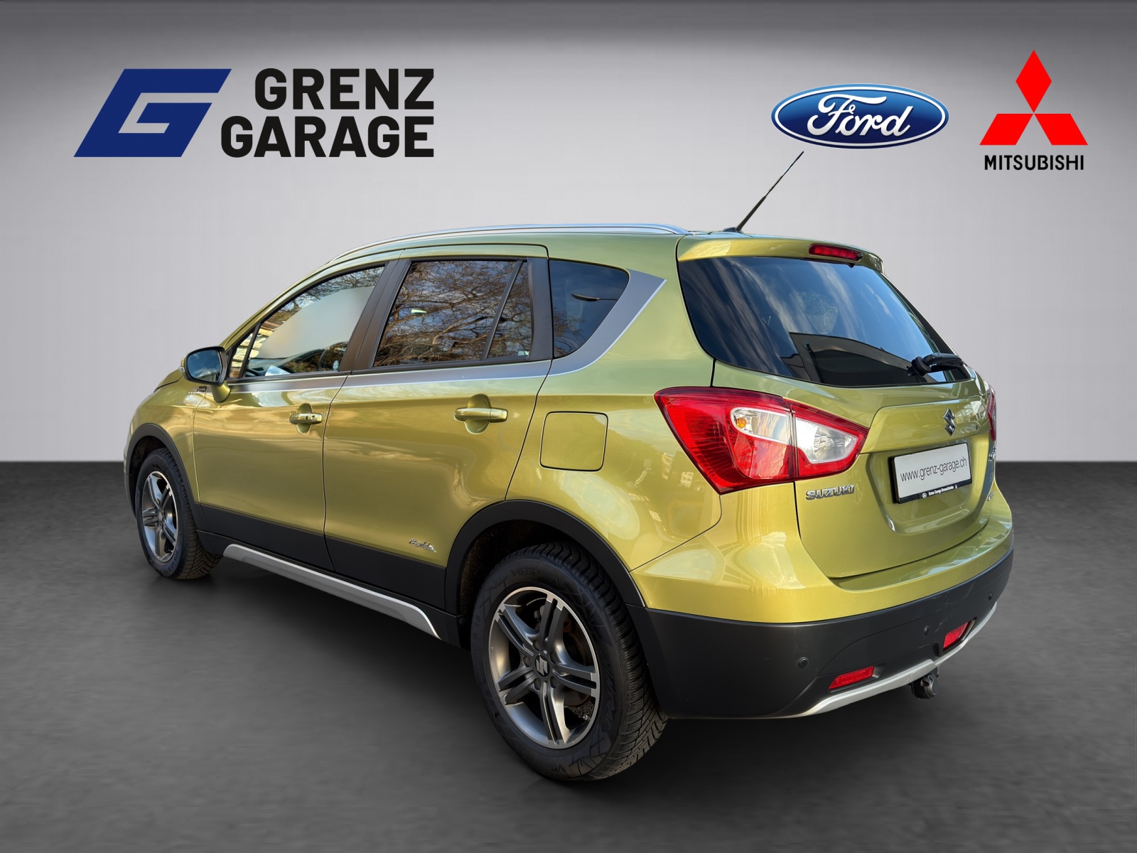 SUZUKI SX4 S-Cross 1.6 TD Piz Sulai 4x4-showroom-element-2