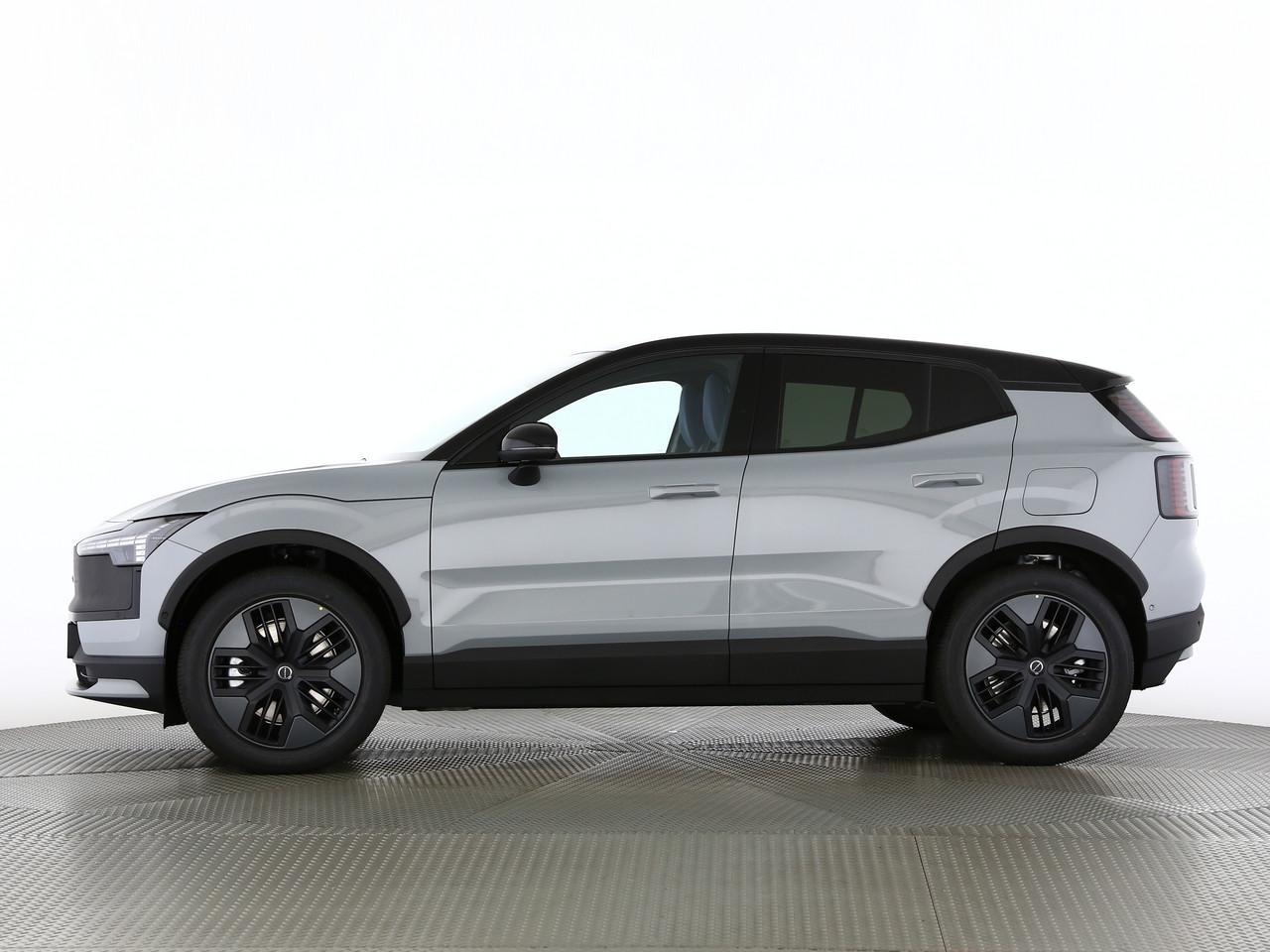 VOLVO EX30 CC P8 Ultra AWD-showroom-element-2