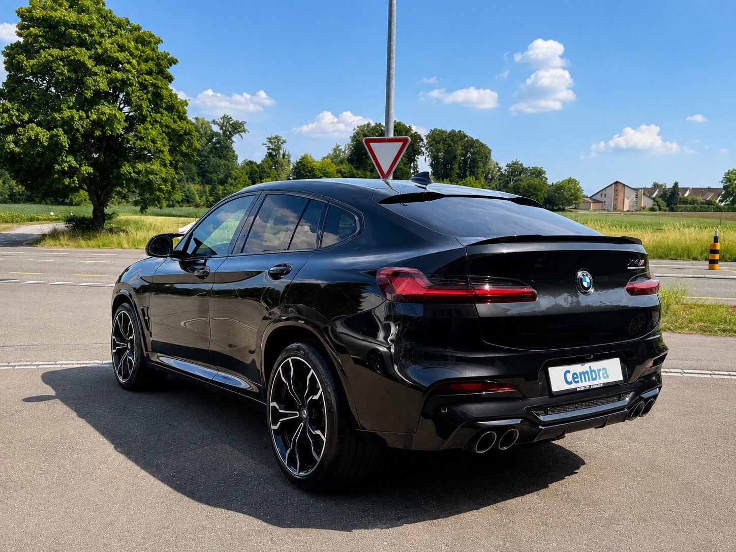 BMW X4M M Competition Steptronic-showroom-element-2