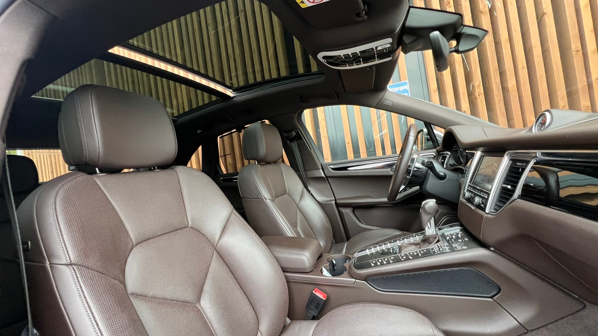 PORSCHE MACAN S PDK l 340 PS-image-21
