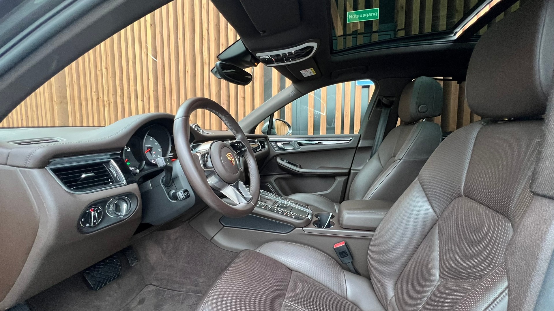 PORSCHE MACAN S PDK l 340 PS-image-20