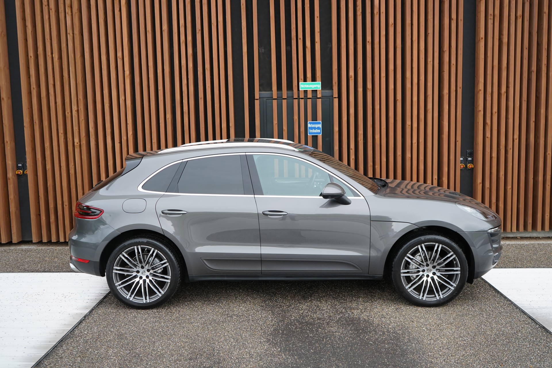 PORSCHE MACAN S PDK l 340 PS-image-4