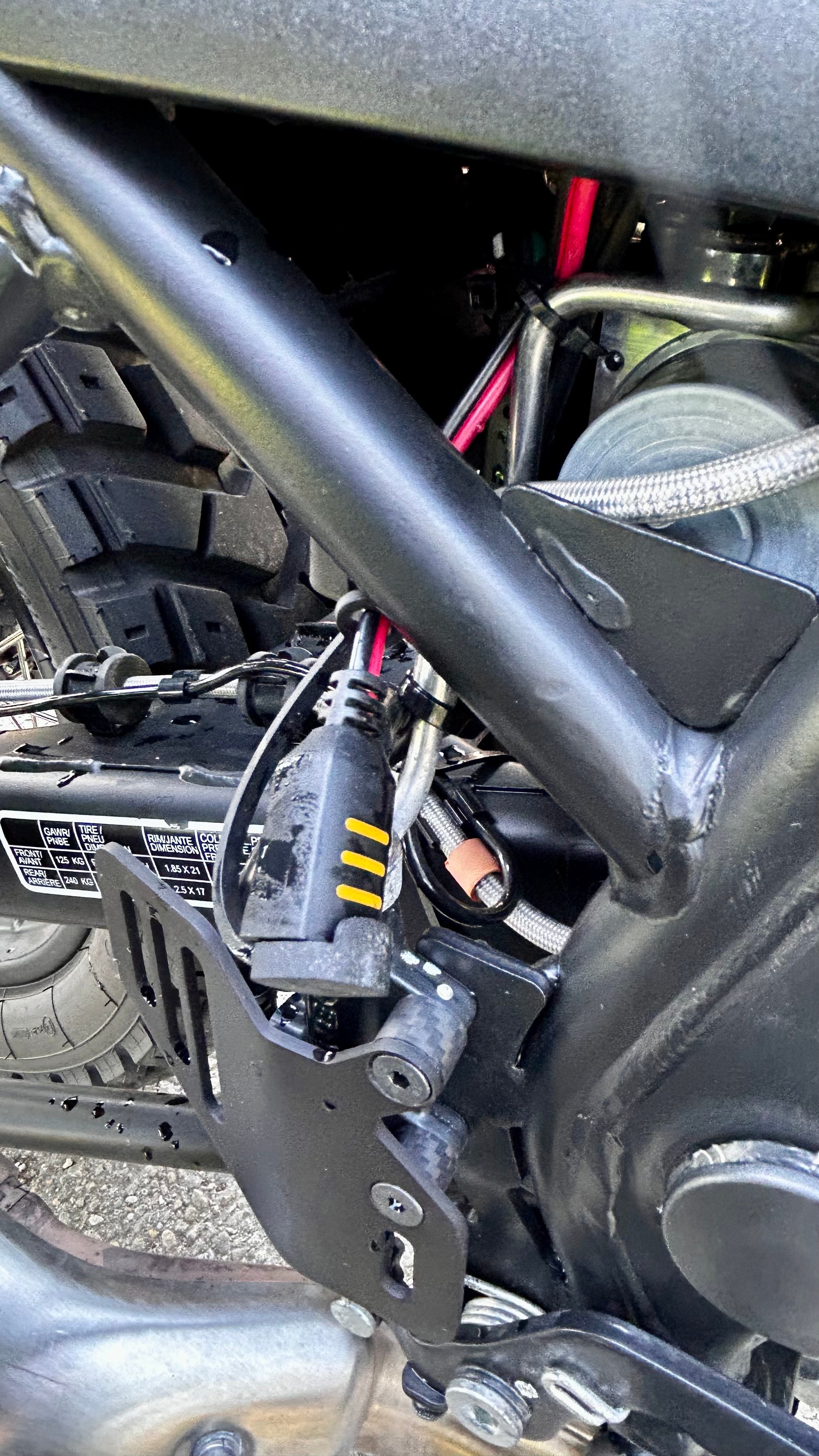ROYAL ENFIELD Himalayan-image-4