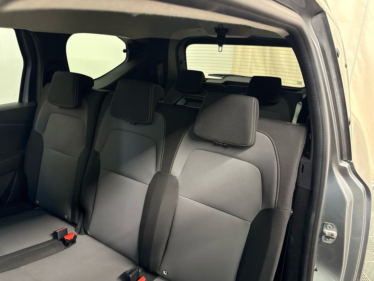 DACIA Jogger HEV 140 Extreme+-image-9