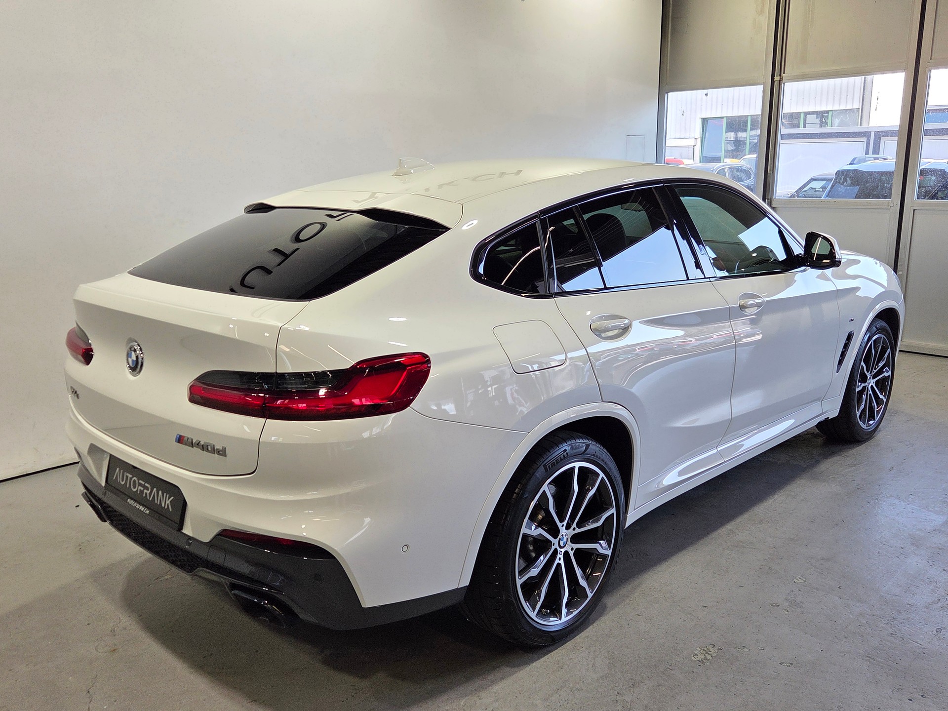 BMW X4 M40d-image-15