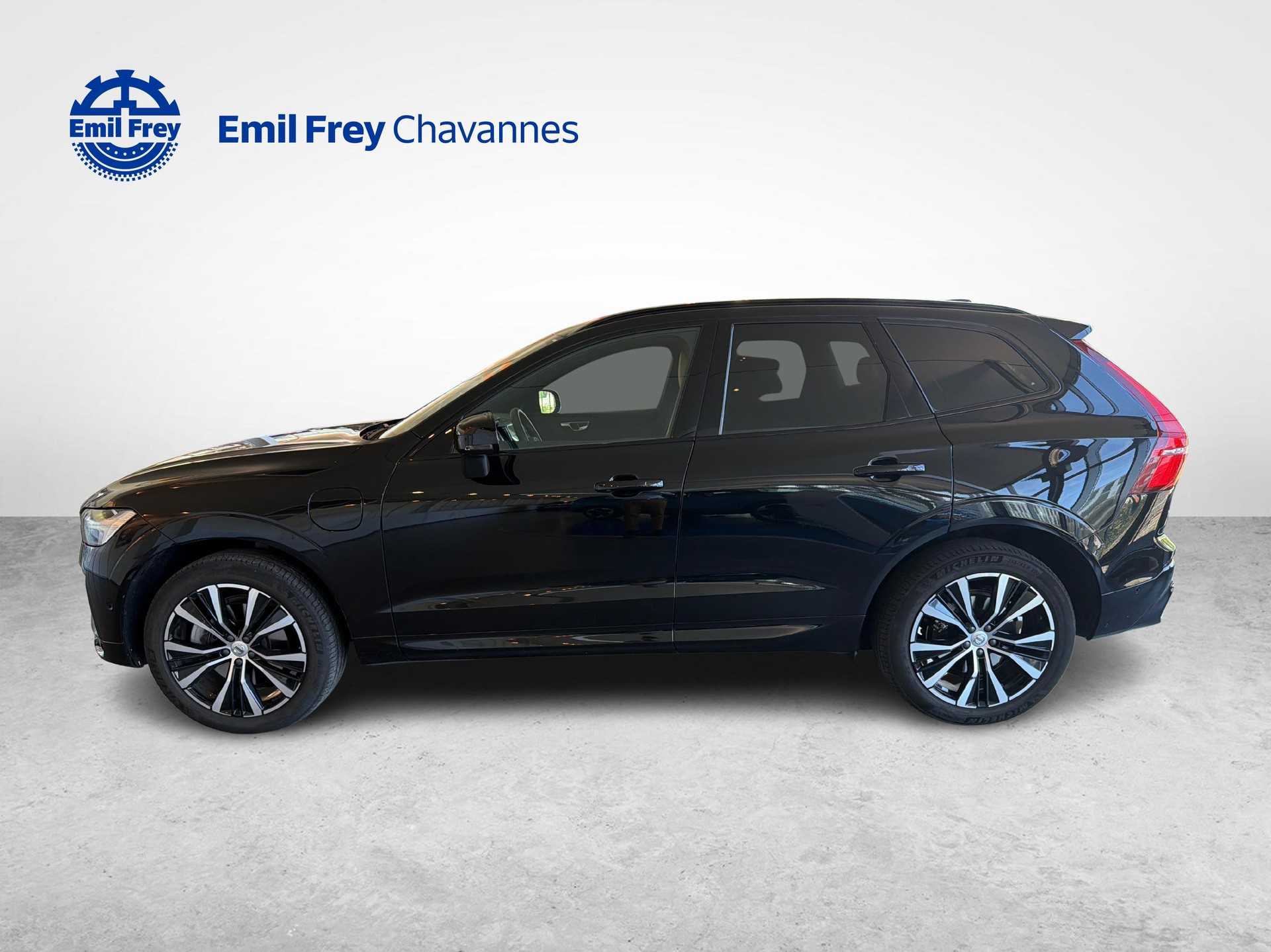 VOLVO XC60 2.0 T8 TE Ultimate Dark eAWD-image-4