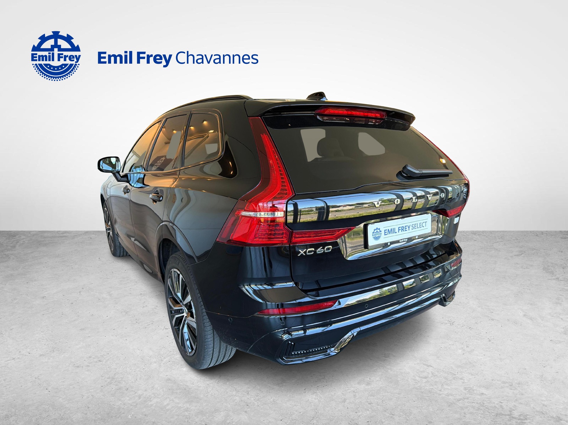 VOLVO XC60 2.0 T8 TE Ultimate Dark eAWD-showroom-element-3