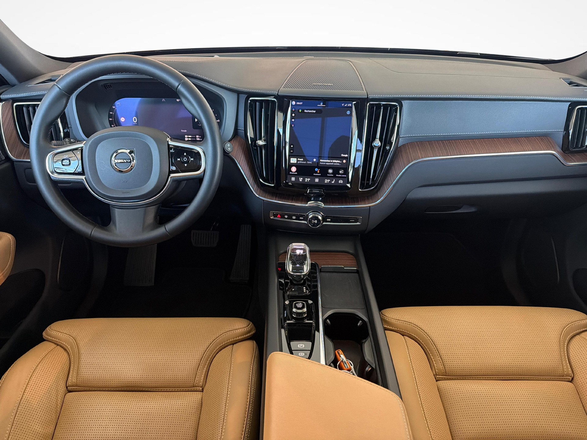 VOLVO XC60 2.0 T8 TE Ultimate Dark eAWD-image-10