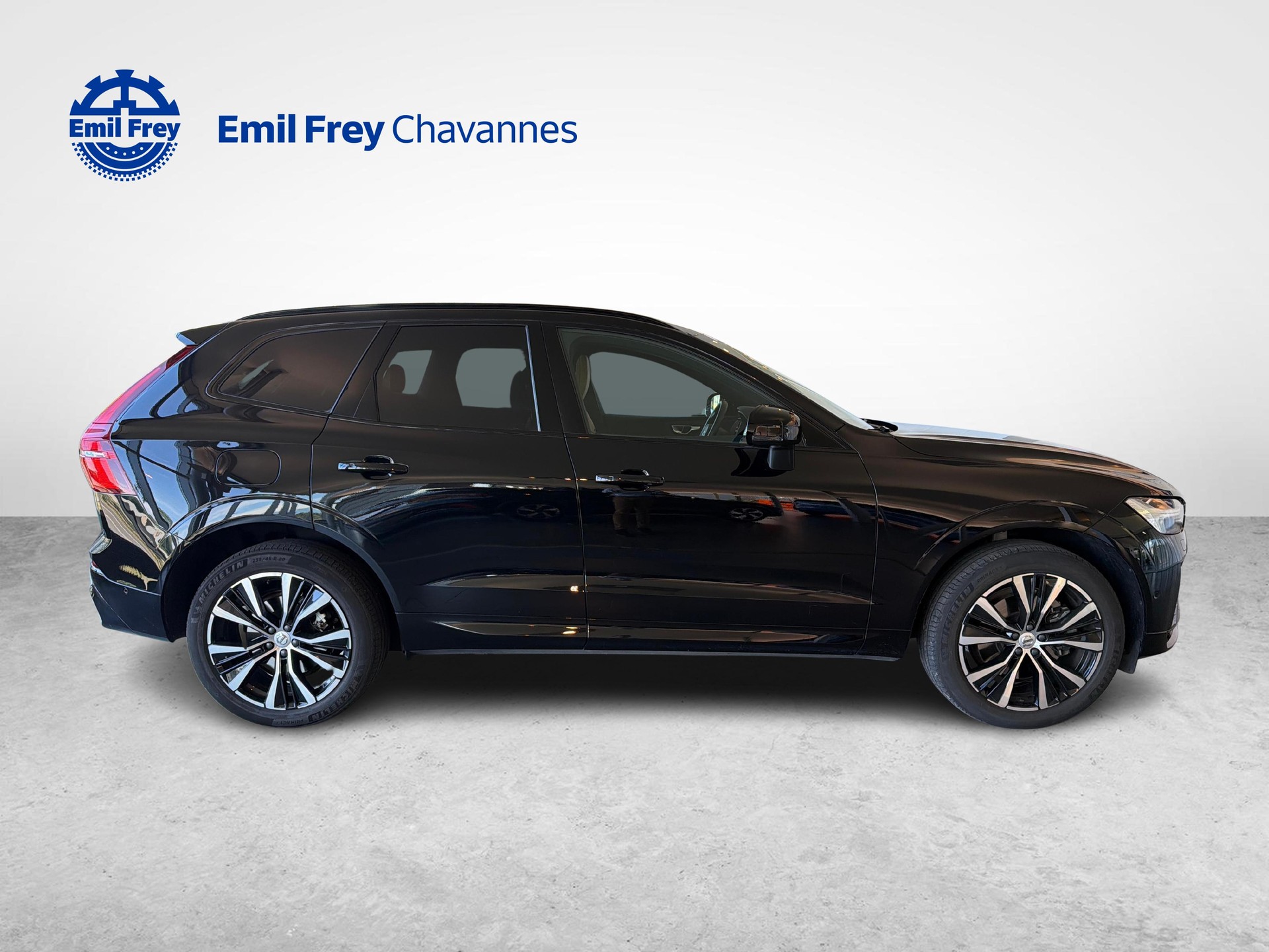 VOLVO XC60 2.0 T8 TE Ultimate Dark eAWD-image-5