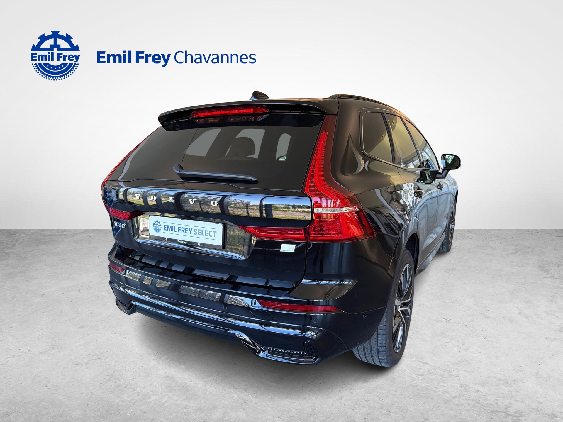 VOLVO XC60 2.0 T8 TE Ultimate Dark eAWD-showroom-element-2
