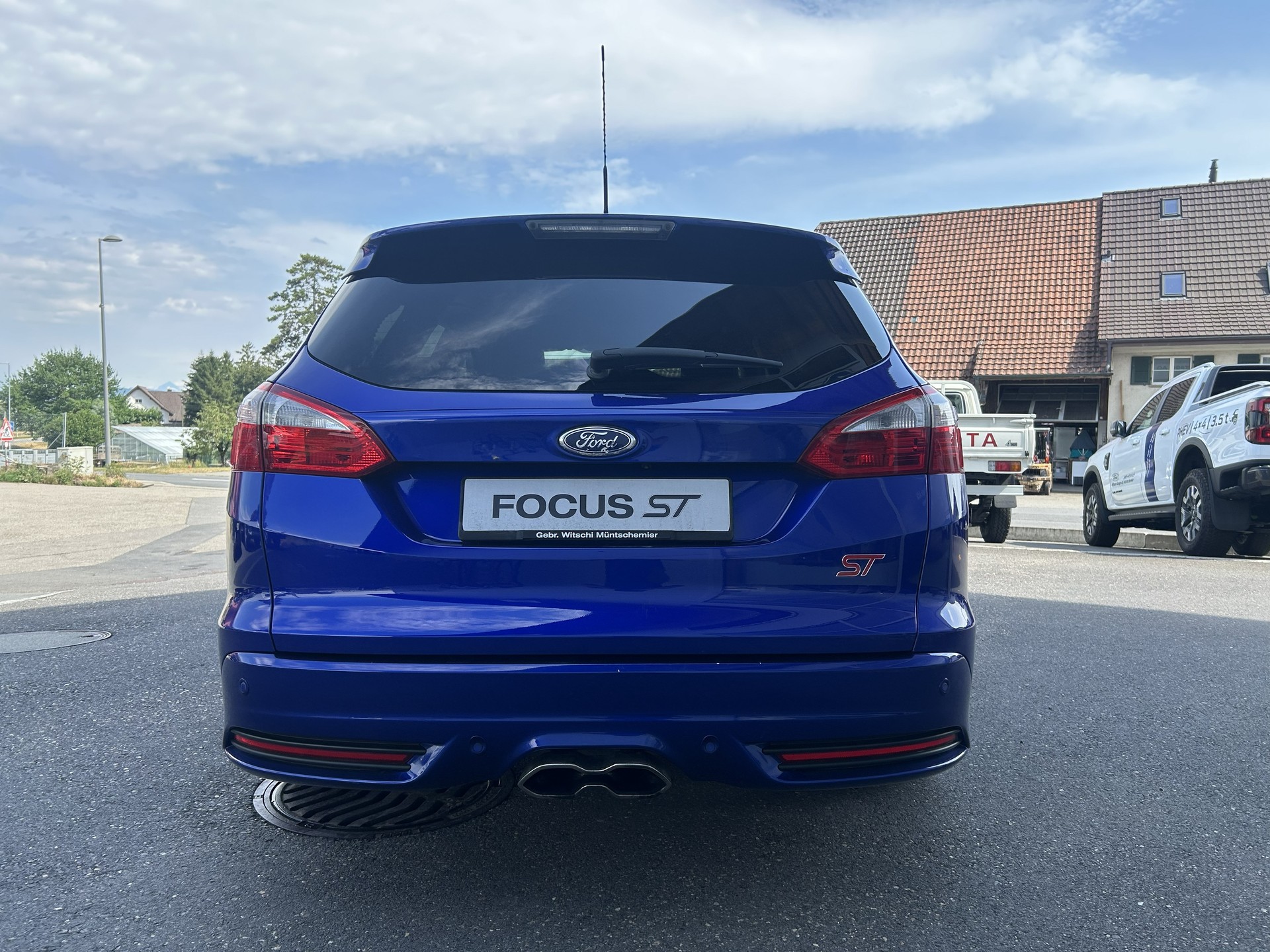 FORD Focus 2.0 SCTi ST-3-showroom-element-2