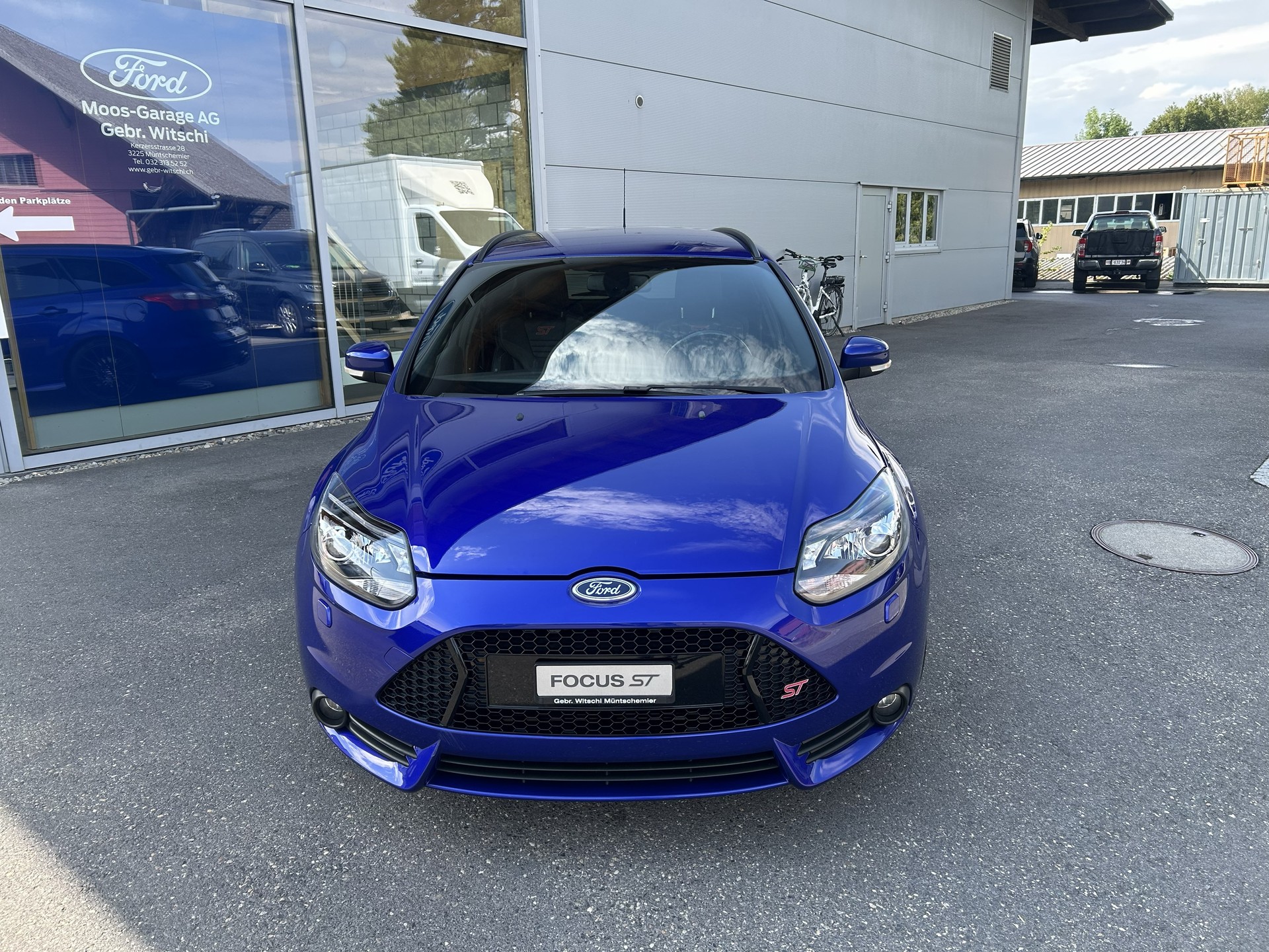 FORD Focus 2.0 SCTi ST-3-showroom-element-1