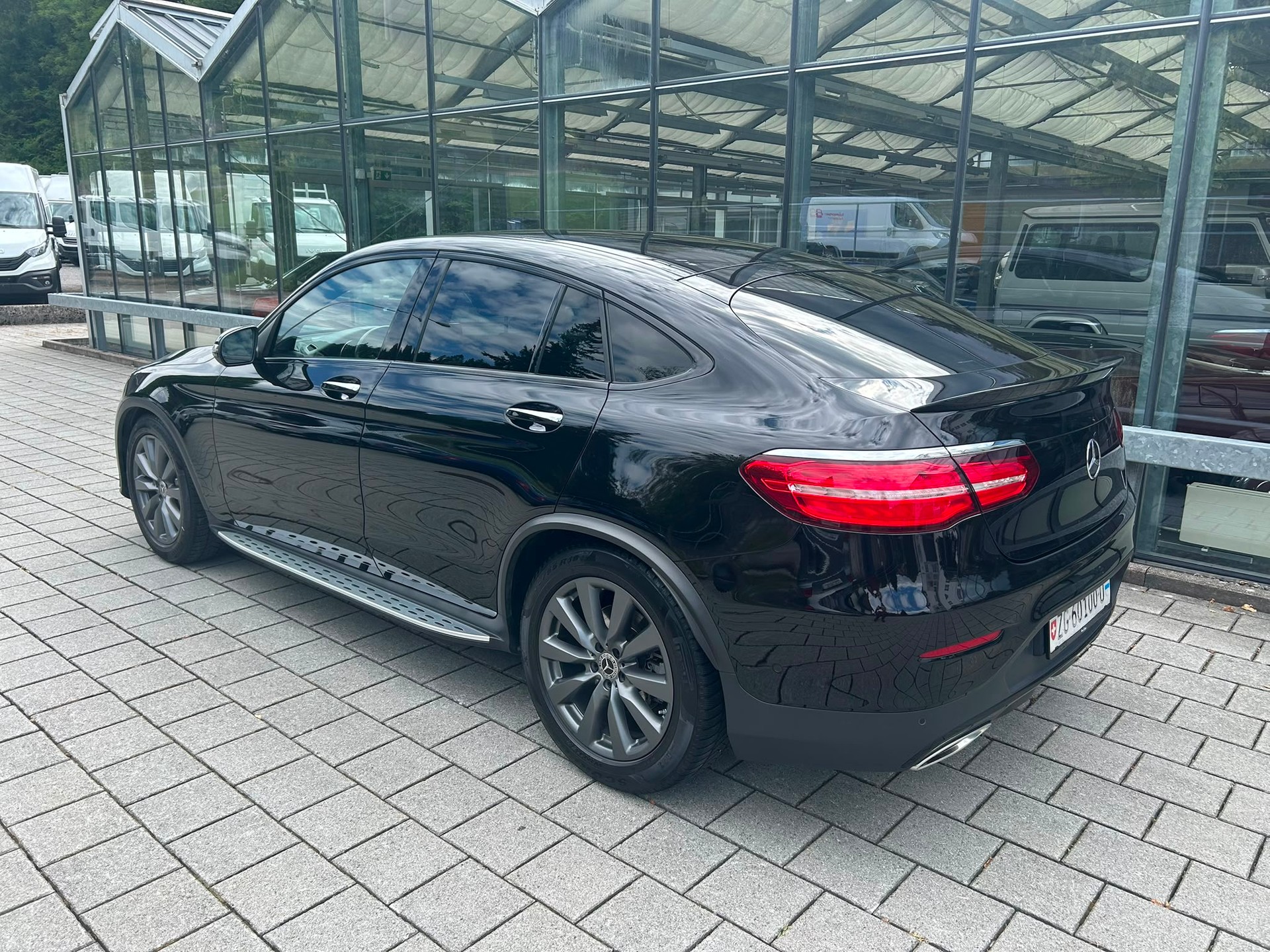 MERCEDES-BENZ GLC Coupé 250 AMG Line 4Matic 9G-Tronic-image-4