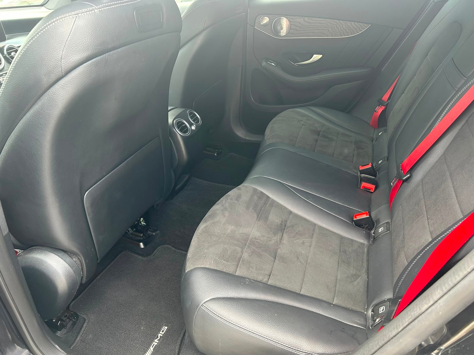 MERCEDES-BENZ GLC Coupé 250 AMG Line 4Matic 9G-Tronic-image-14