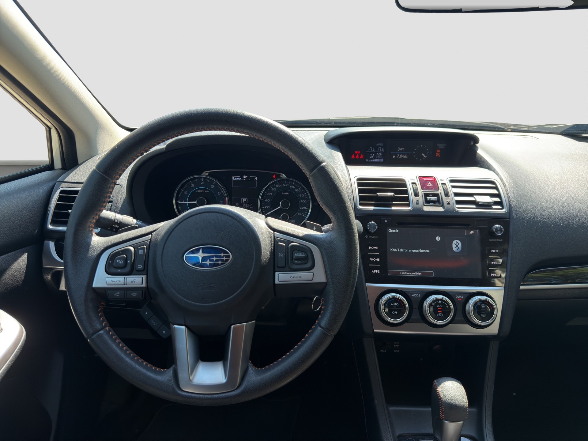 SUBARU XV 2.0 Swiss Two AWD CVT-image-11