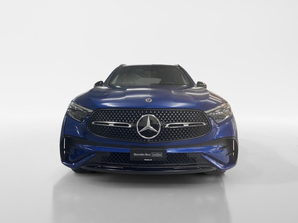 MERCEDES-BENZ GLC 300 e AMG Line 4MATIC-showroom-element-1