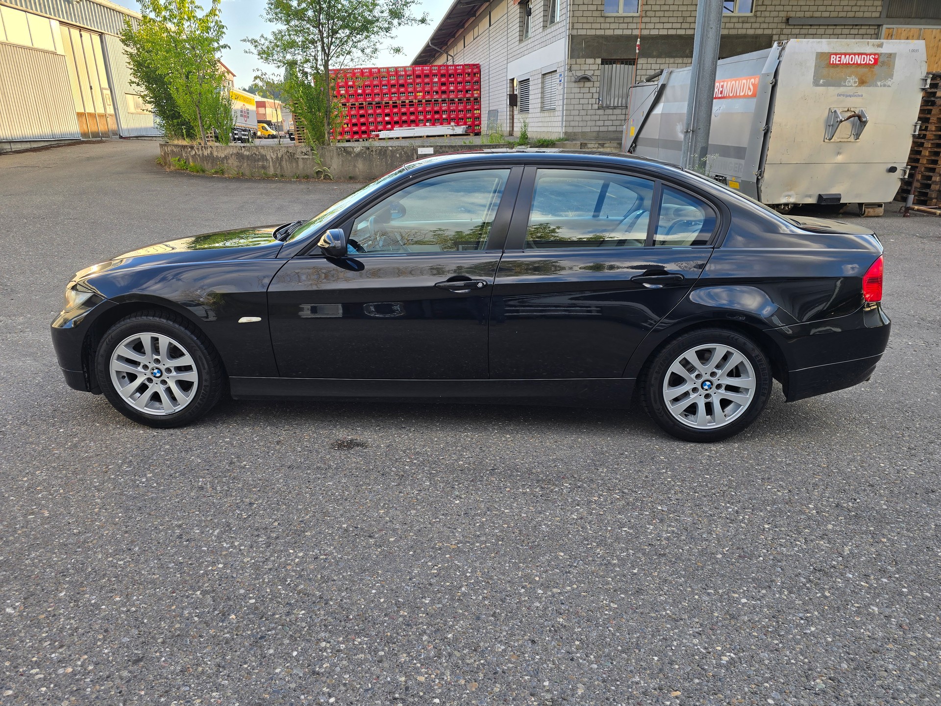 BMW 320i Access Steptronic-image-7
