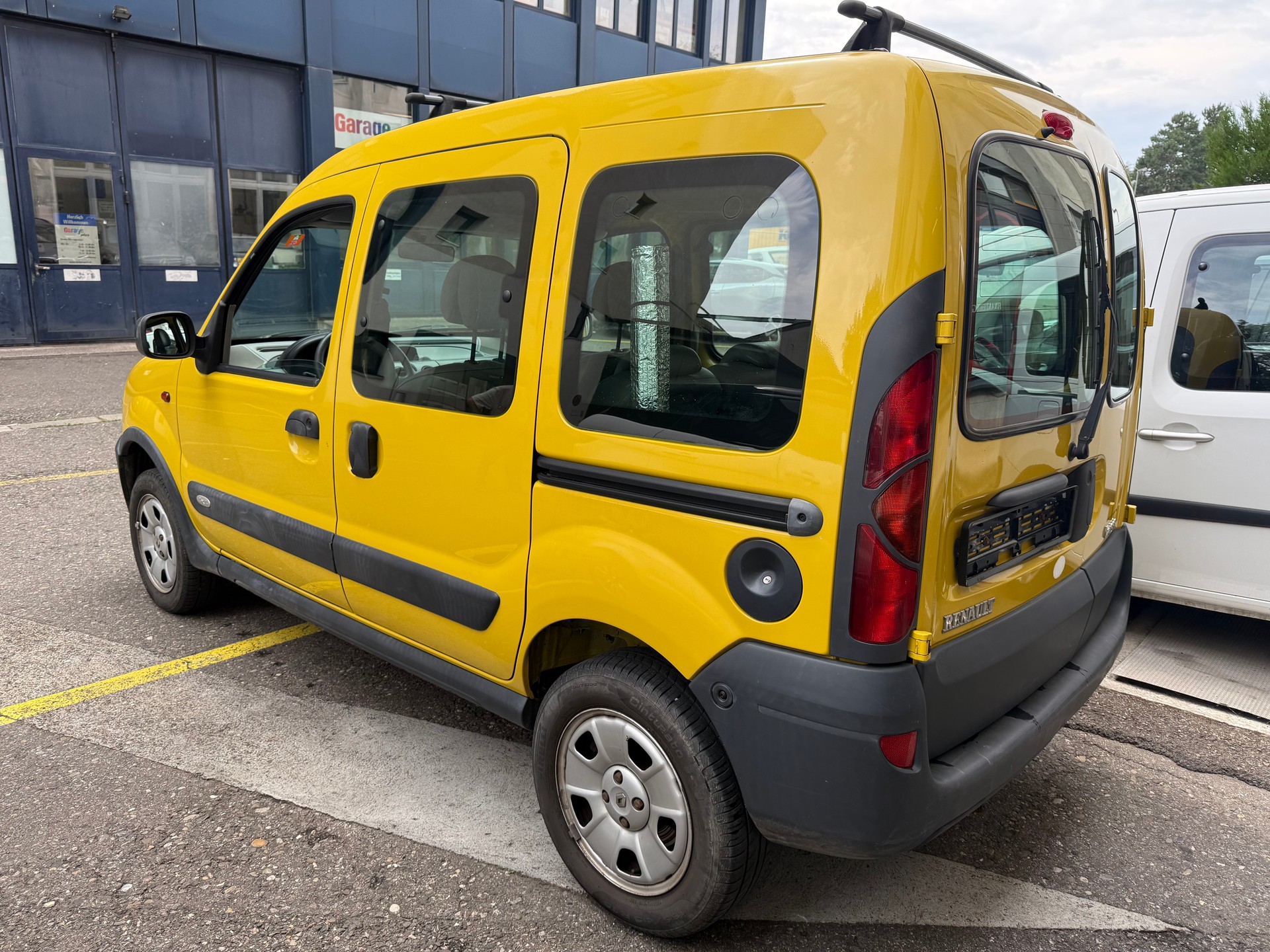 RENAULT Kangoo 1.6 16V Edition 4X4-image-2