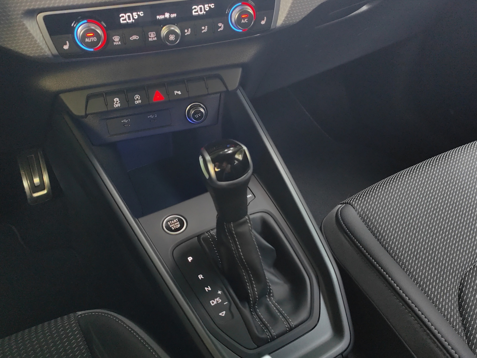 AUDI A1 Sportback 35 TFSI S Line S-tronic-image-10