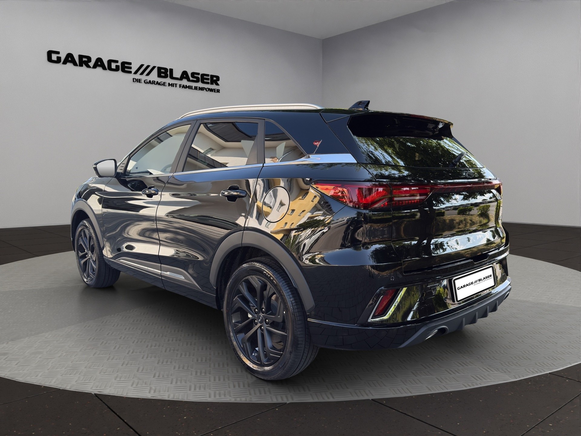 JAC JS6 1.5 PHEV-showroom-element-2