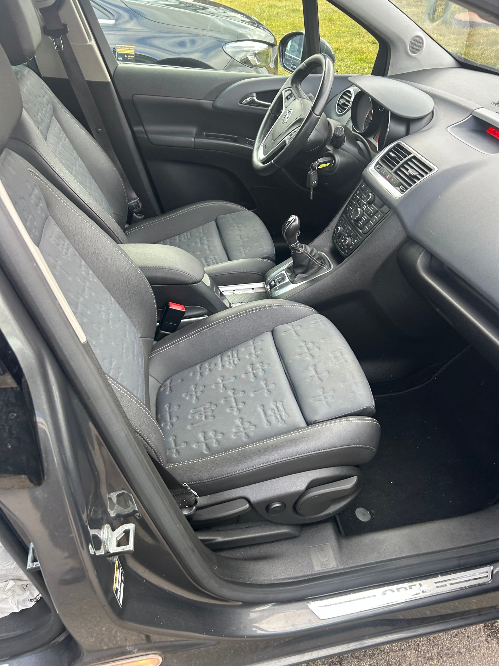 OPEL Meriva 1.4 Turbo Cosmo-showroom-element-1
